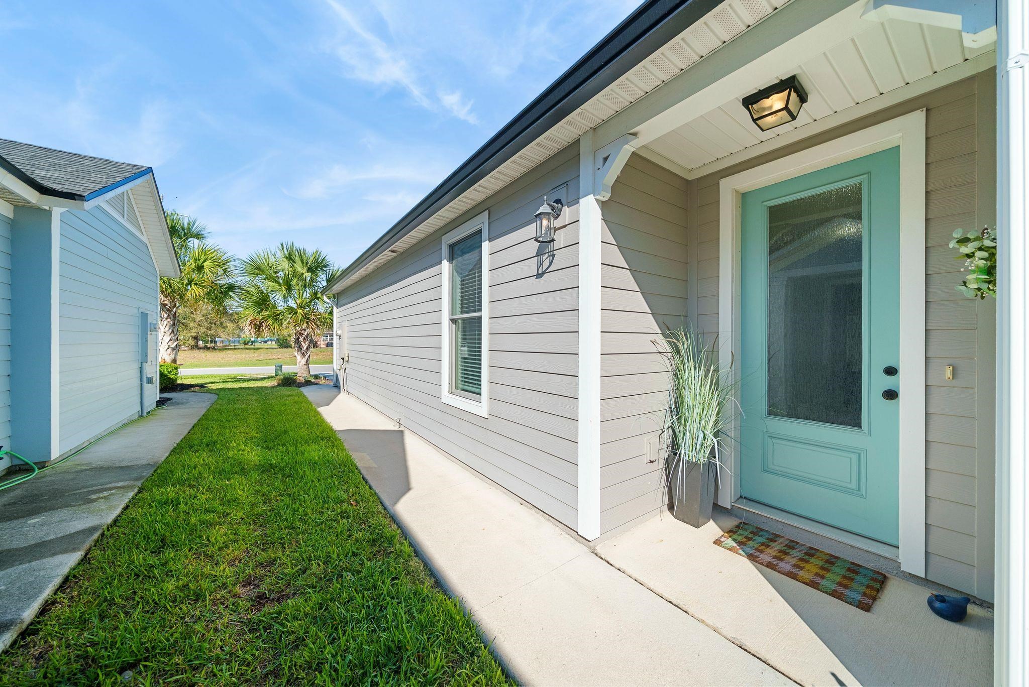 Image 7 of 71 For 192 Modesto Dr