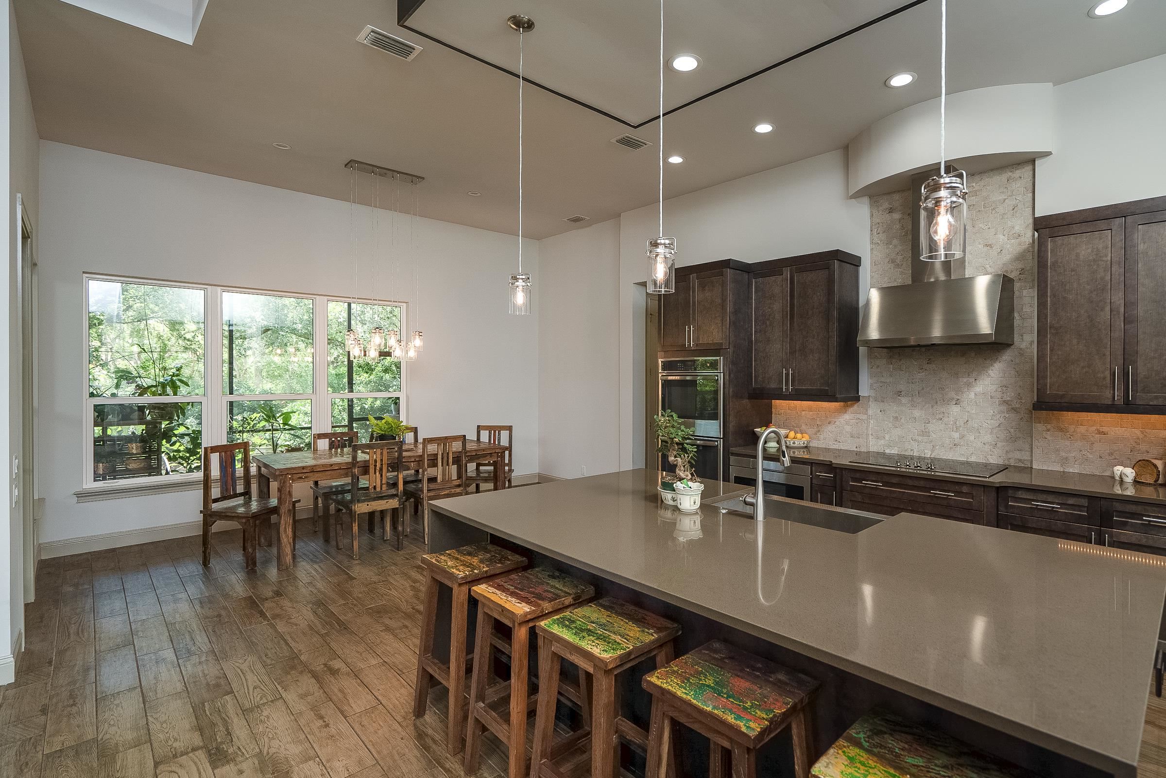 Image 14 of 58 For 300 La Crescenta Drive S