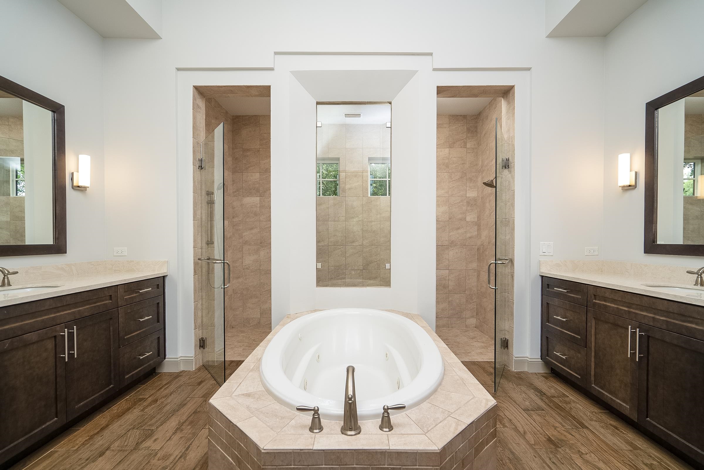 Image 19 of 58 For 300 La Crescenta Drive S