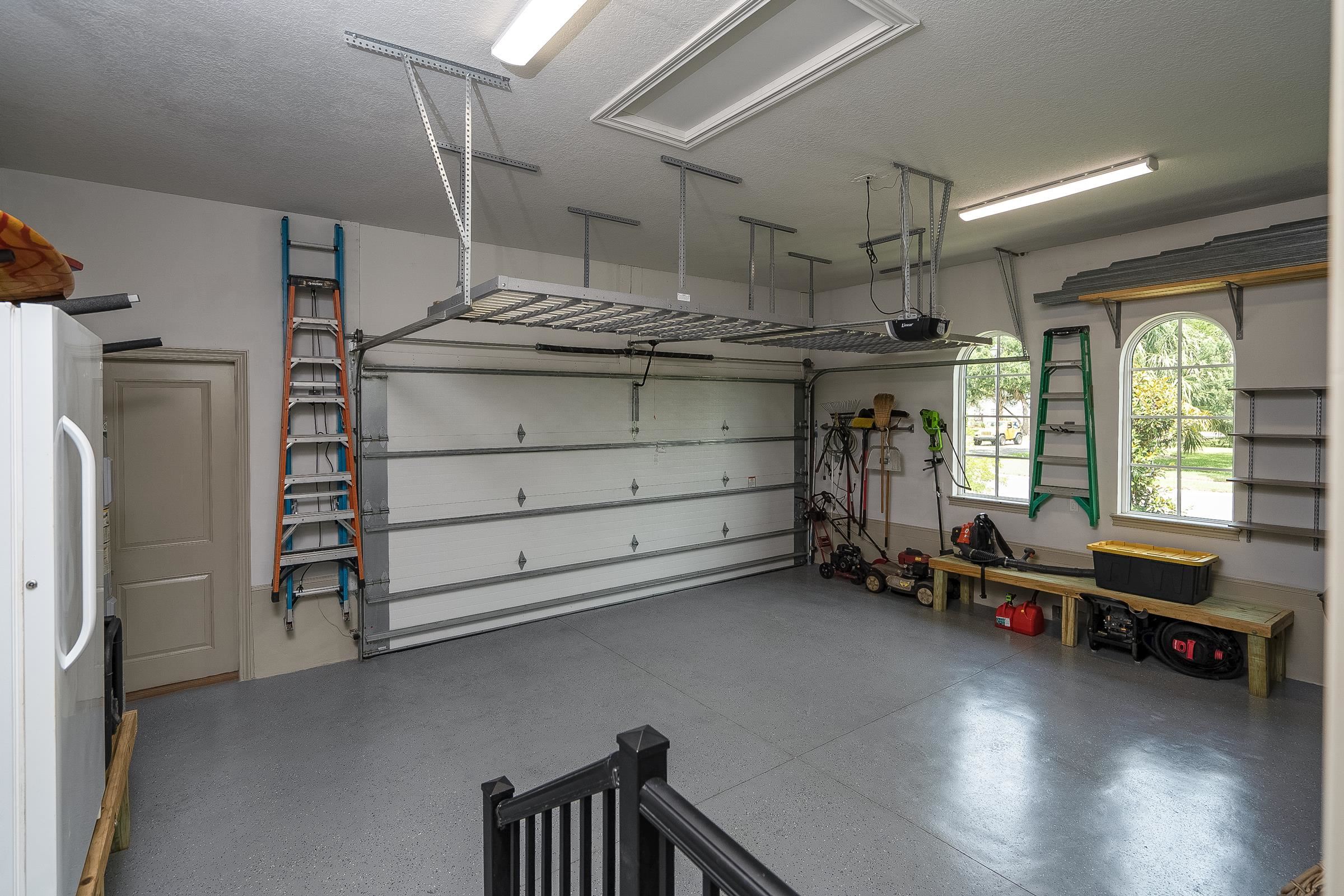 Image 30 of 58 For 300 La Crescenta Drive S