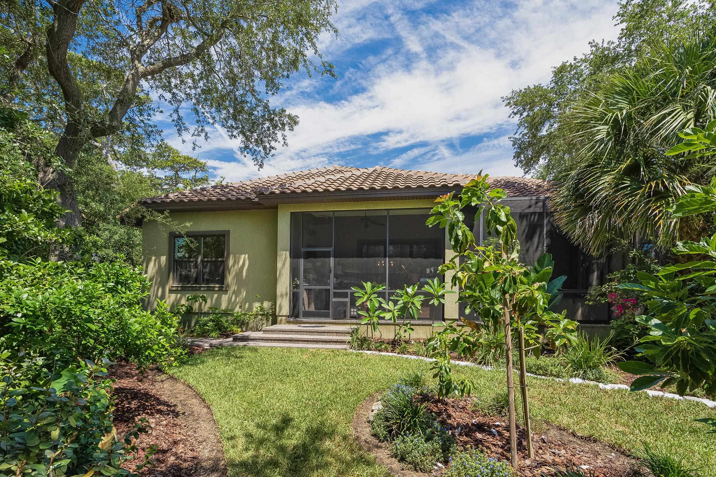 Image 35 of 58 For 300 La Crescenta Drive S