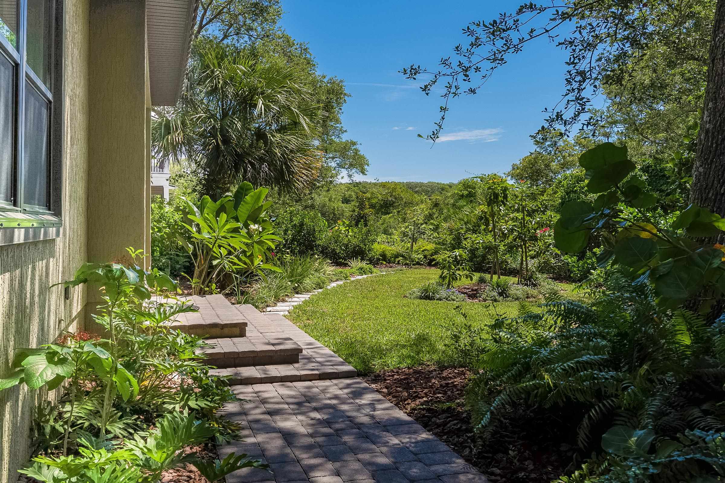 Image 37 of 58 For 300 La Crescenta Drive S