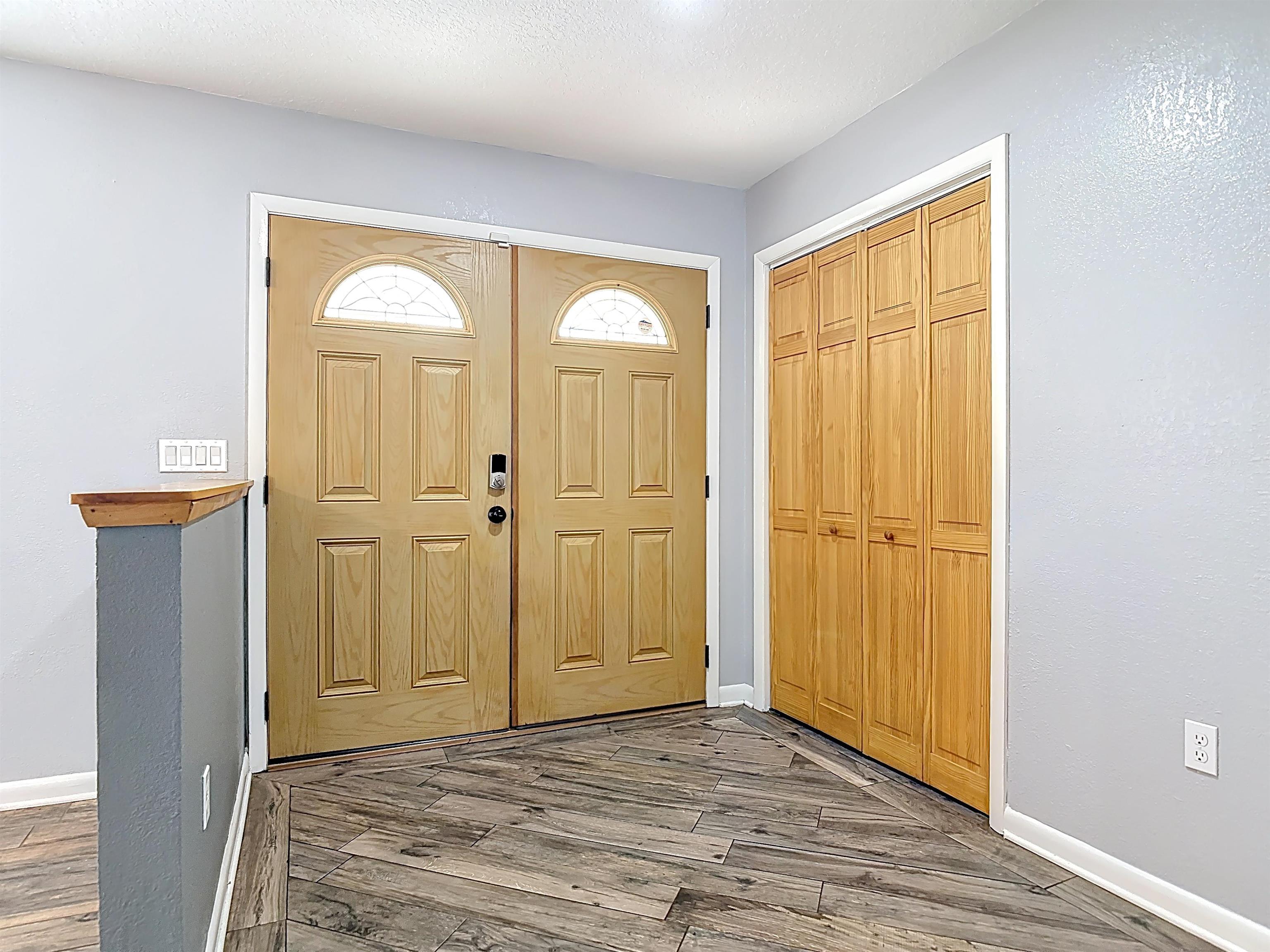 Image 21 of 85 For 327 Union Ave