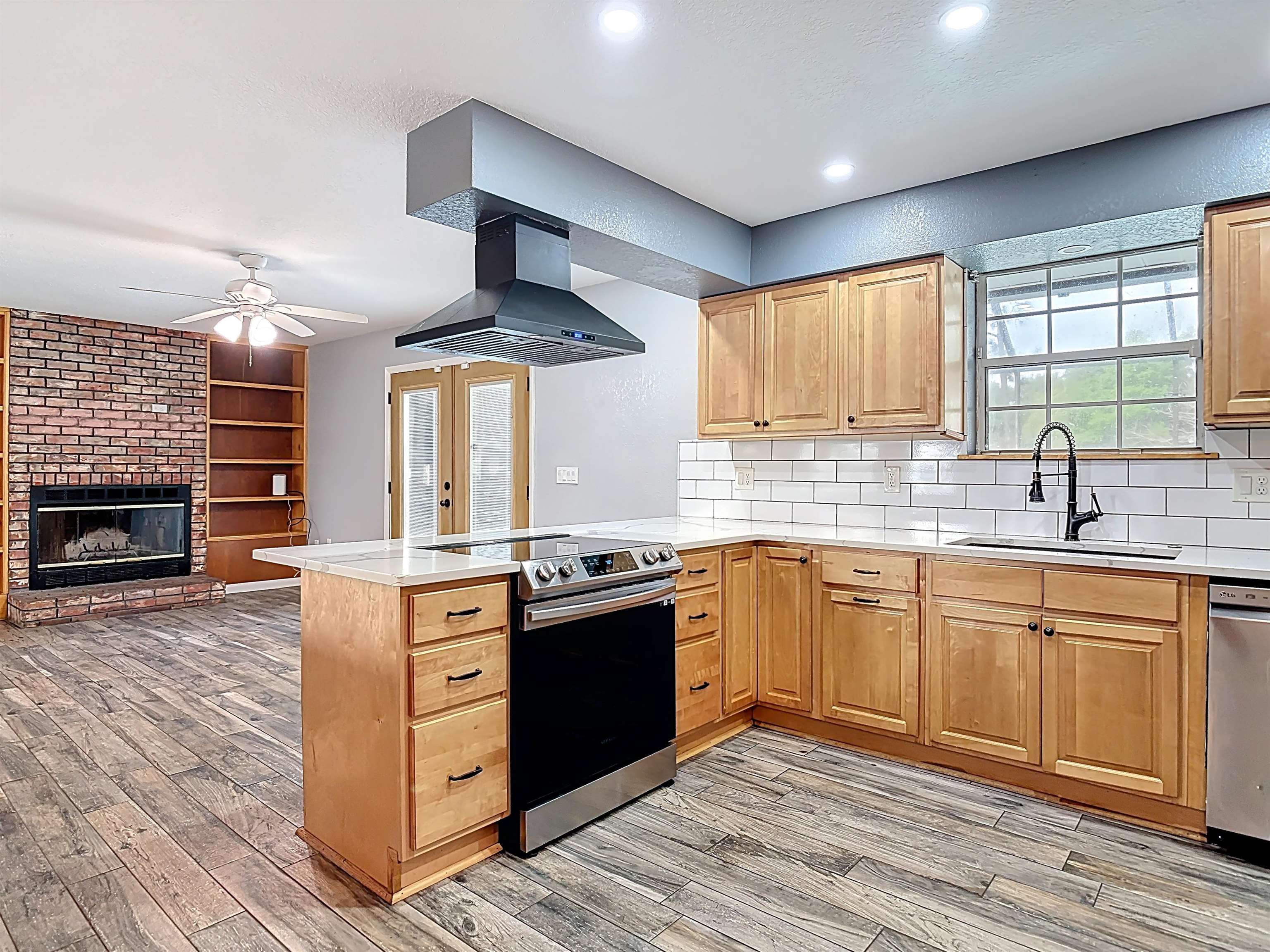 Image 30 of 85 For 327 Union Ave