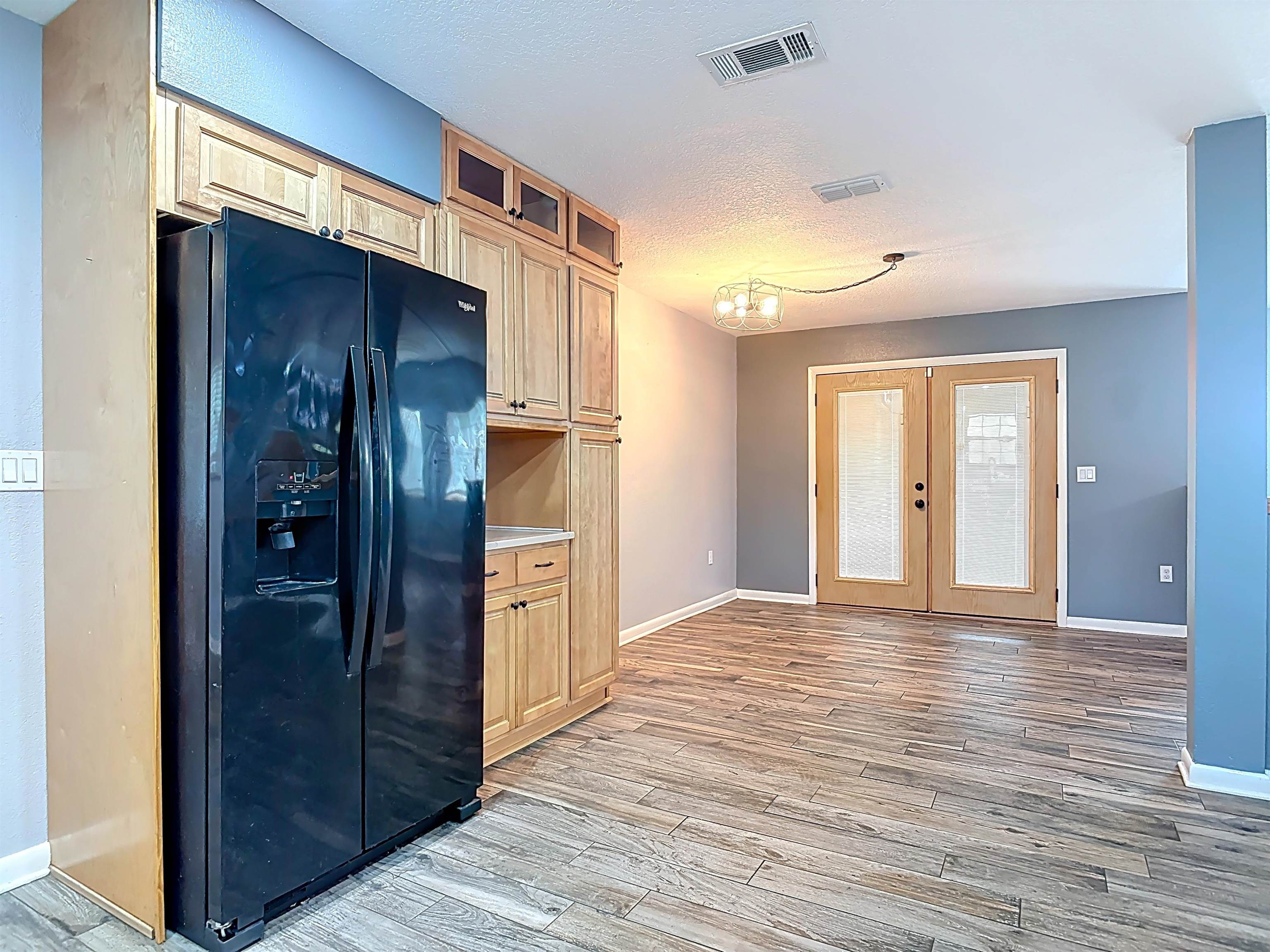 Image 31 of 85 For 327 Union Ave