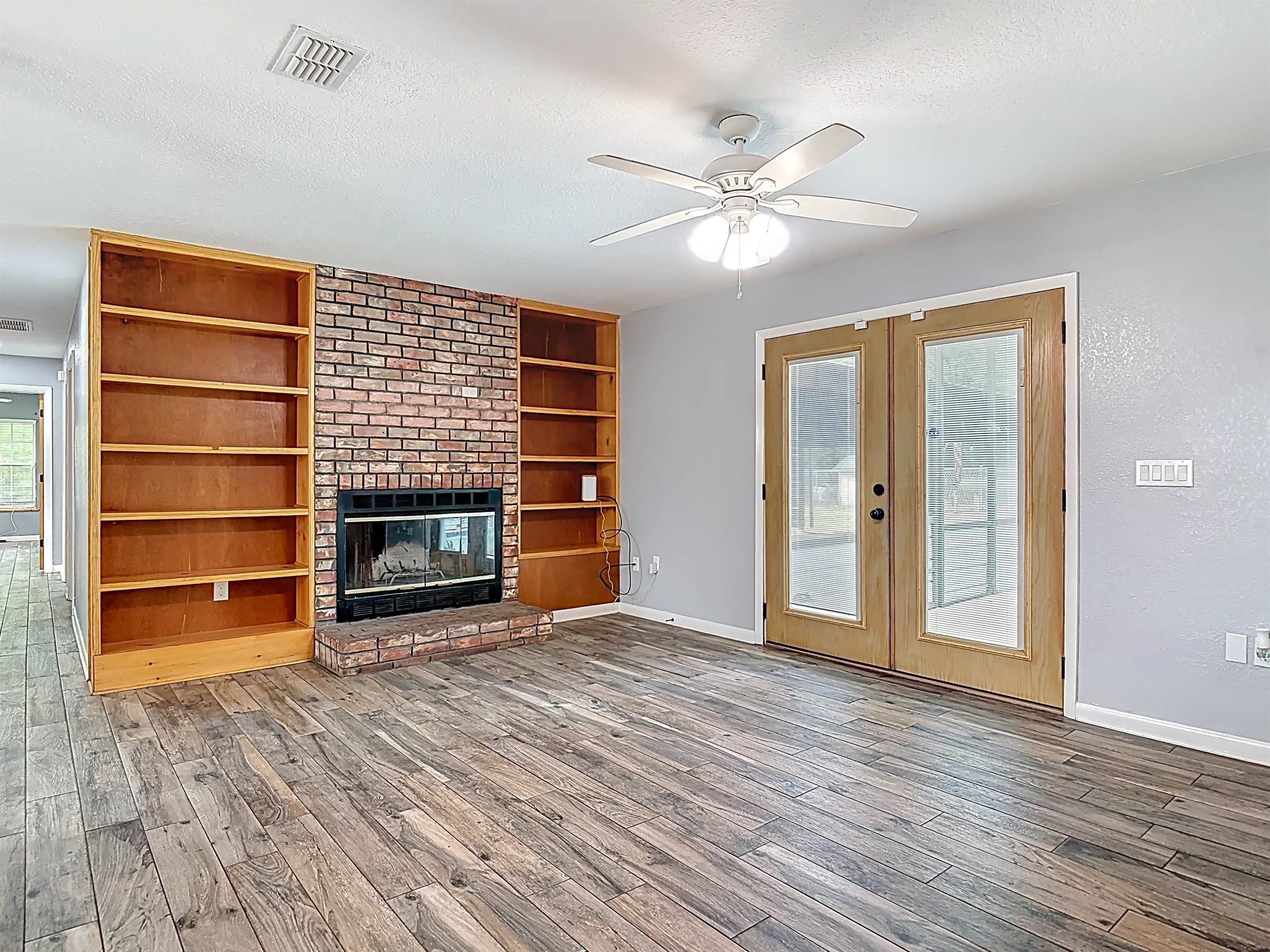 Image 36 of 85 For 327 Union Ave