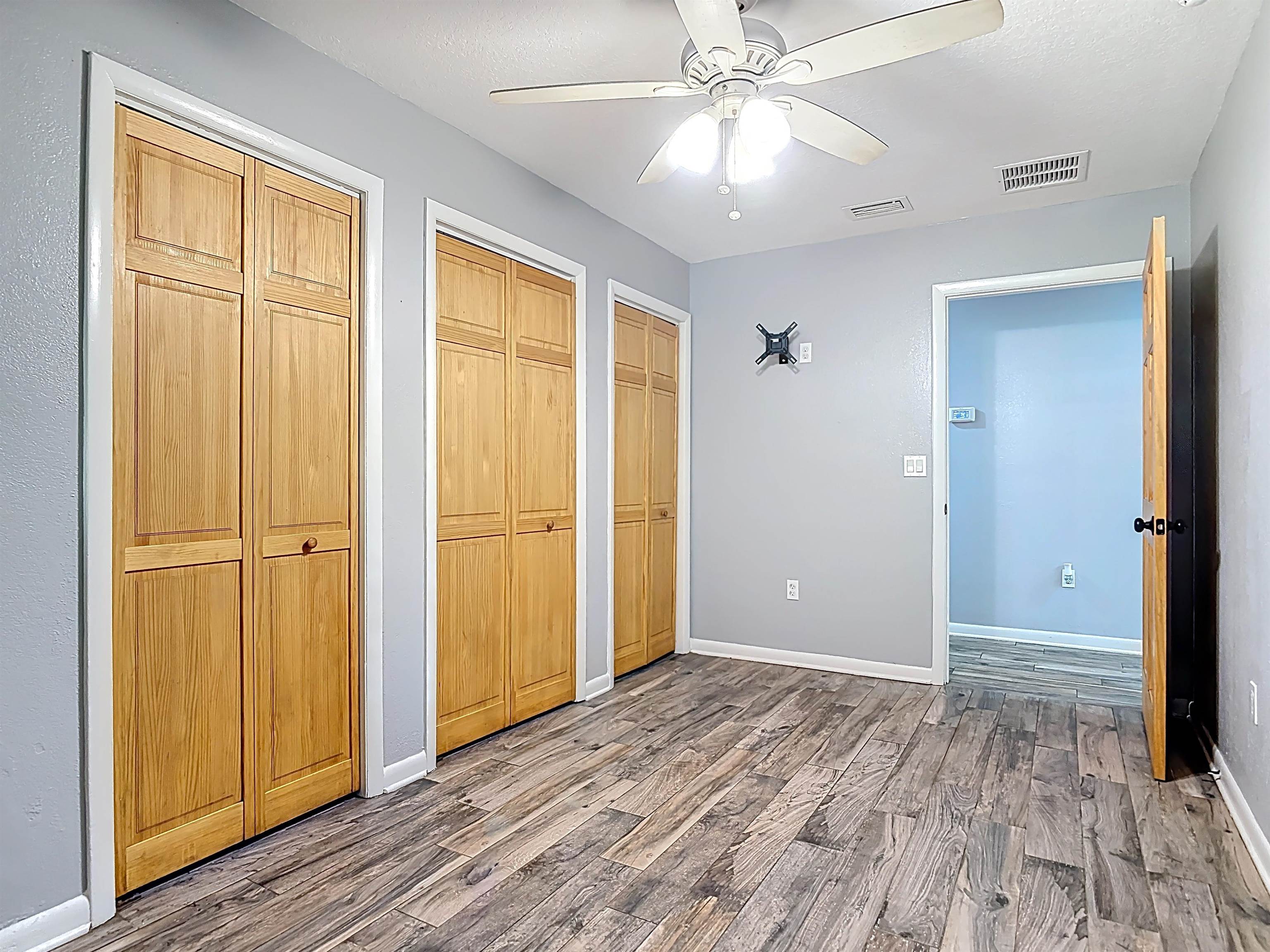 Image 48 of 85 For 327 Union Ave