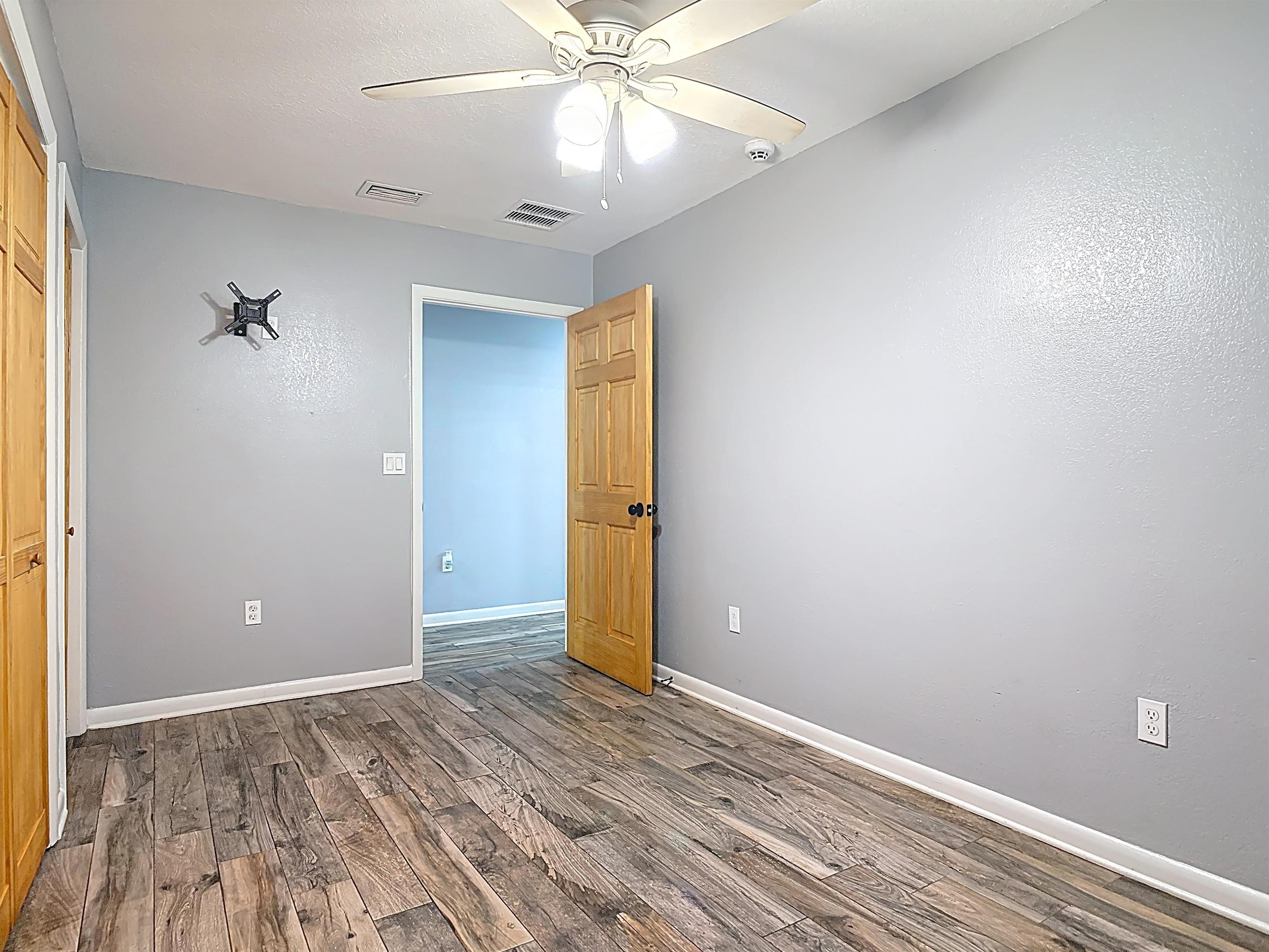 Image 50 of 85 For 327 Union Ave