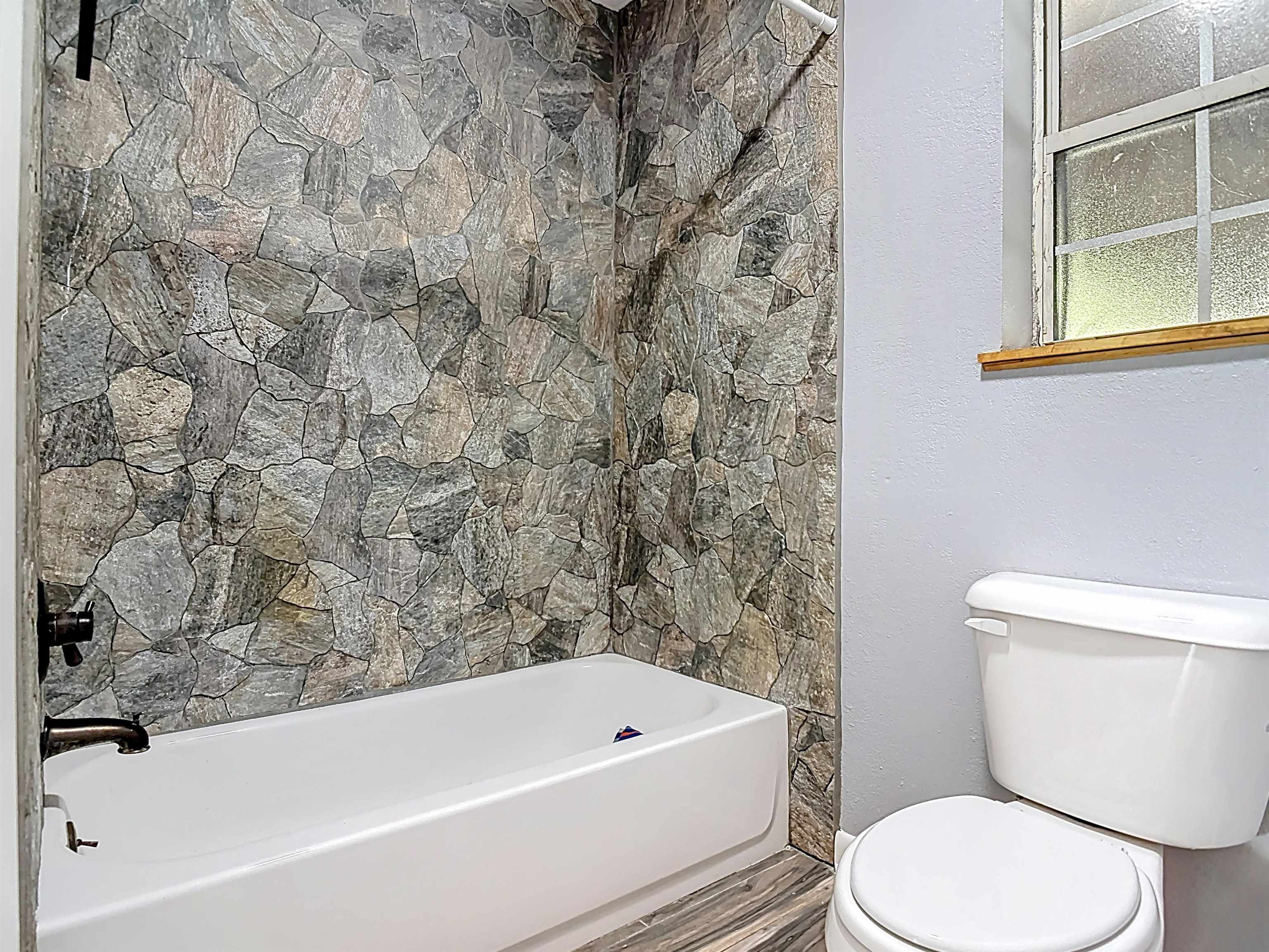 Image 55 of 85 For 327 Union Ave