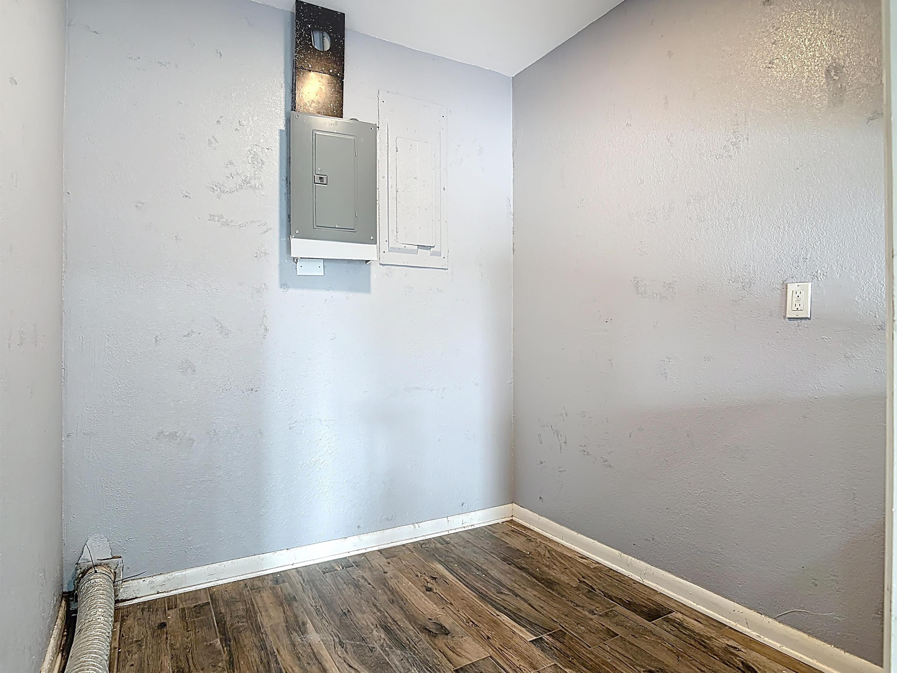 Image 61 of 85 For 327 Union Ave