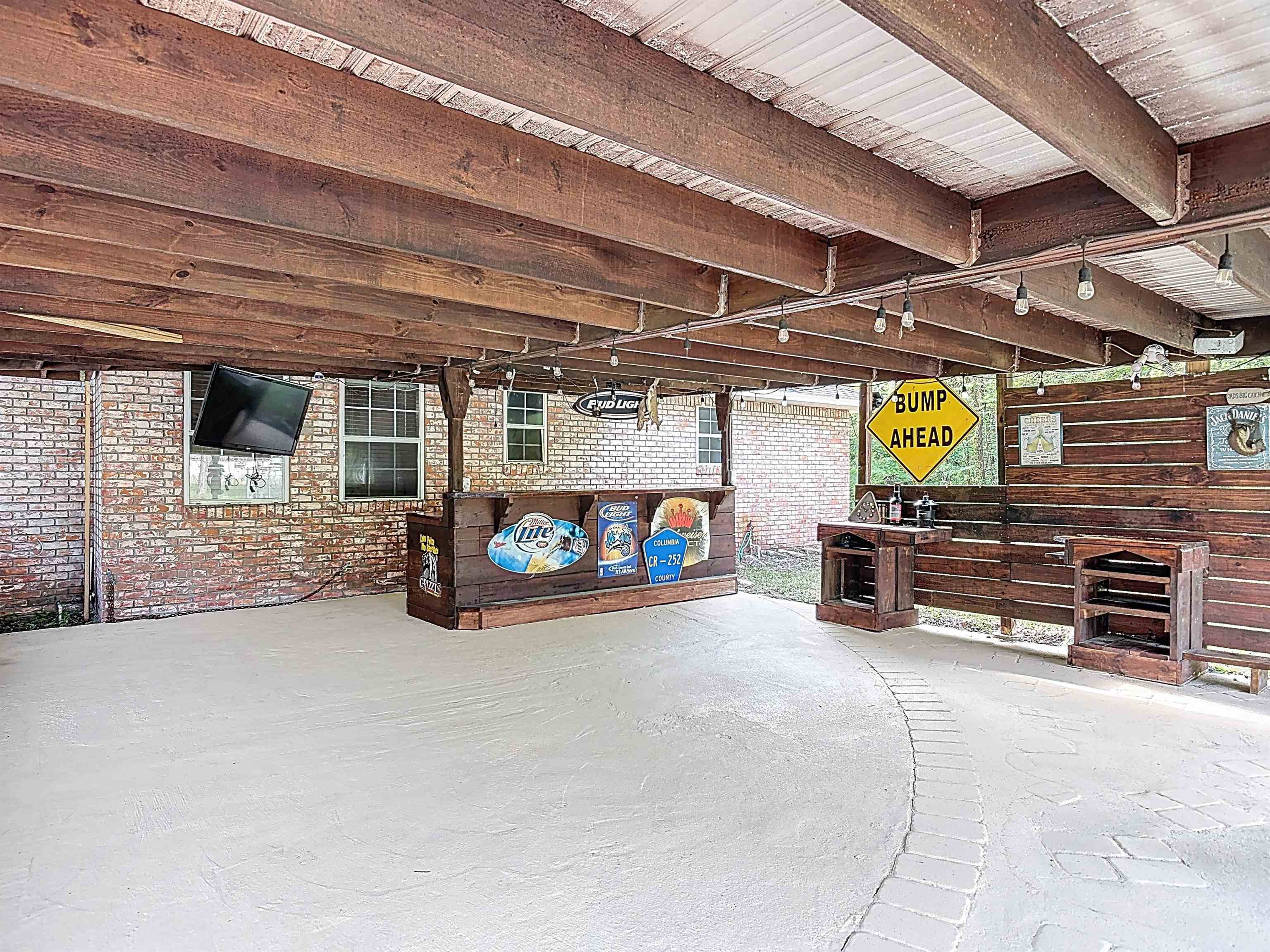 Image 71 of 85 For 327 Union Ave