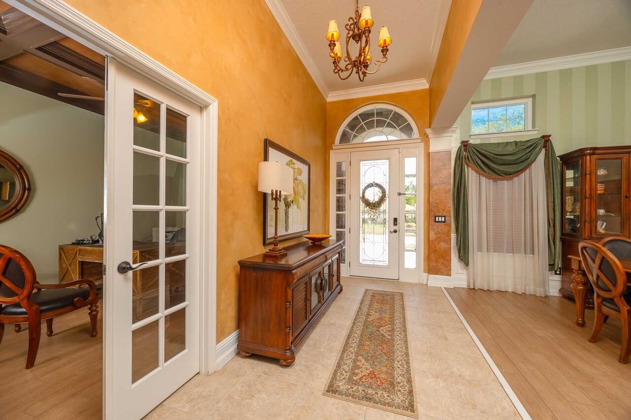 Image 10 of 73 For 167 La Mesa Dr