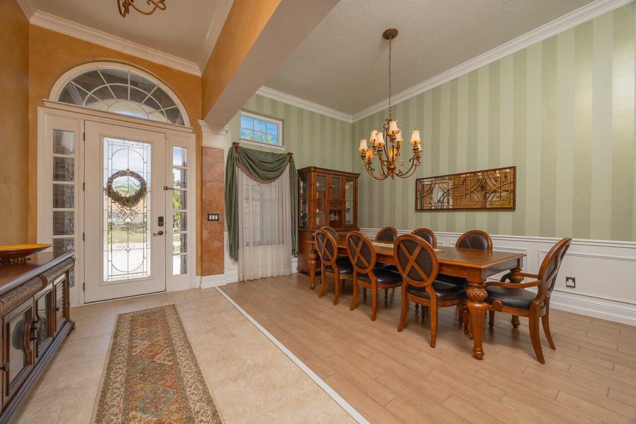 Image 14 of 73 For 167 La Mesa Dr