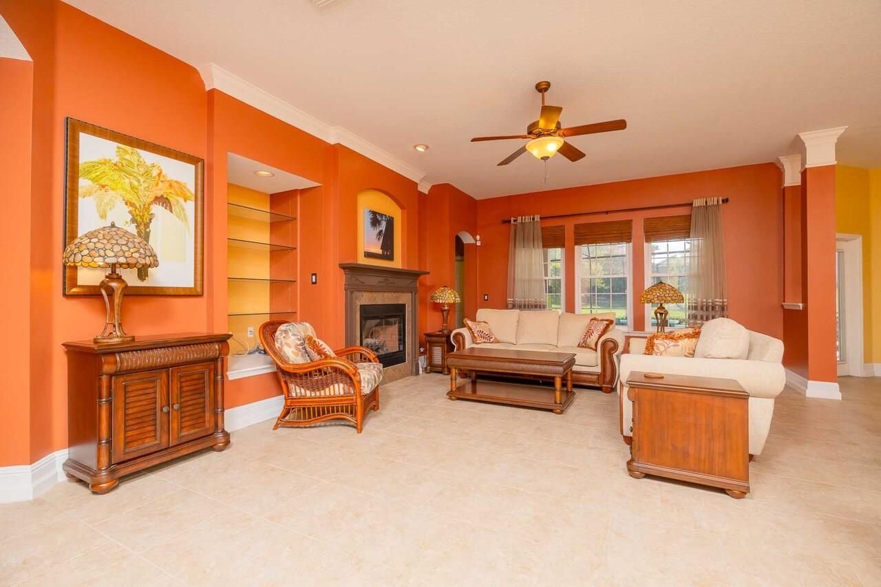 Image 18 of 73 For 167 La Mesa Dr