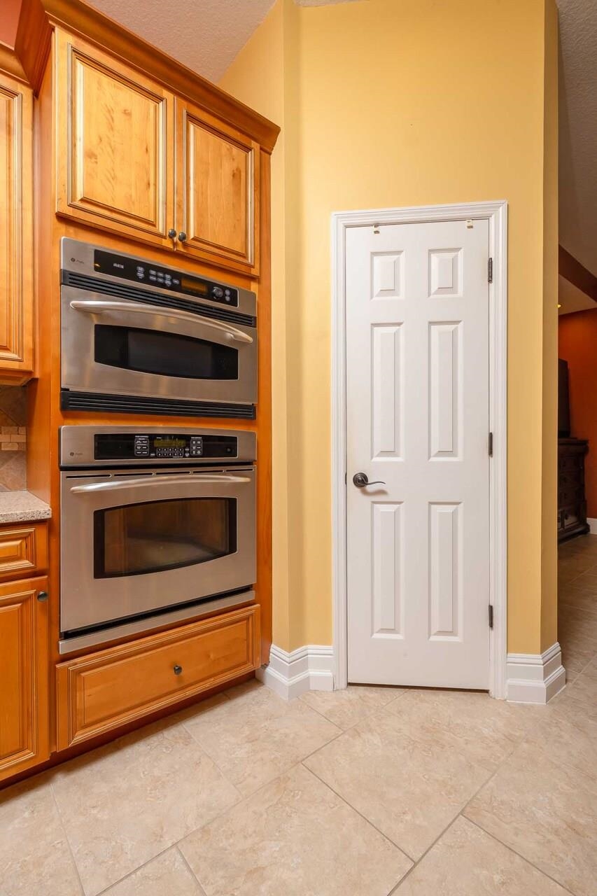 Image 28 of 73 For 167 La Mesa Dr