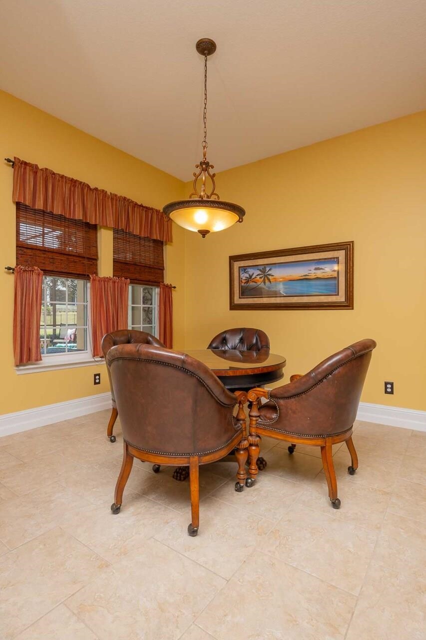 Image 31 of 73 For 167 La Mesa Dr