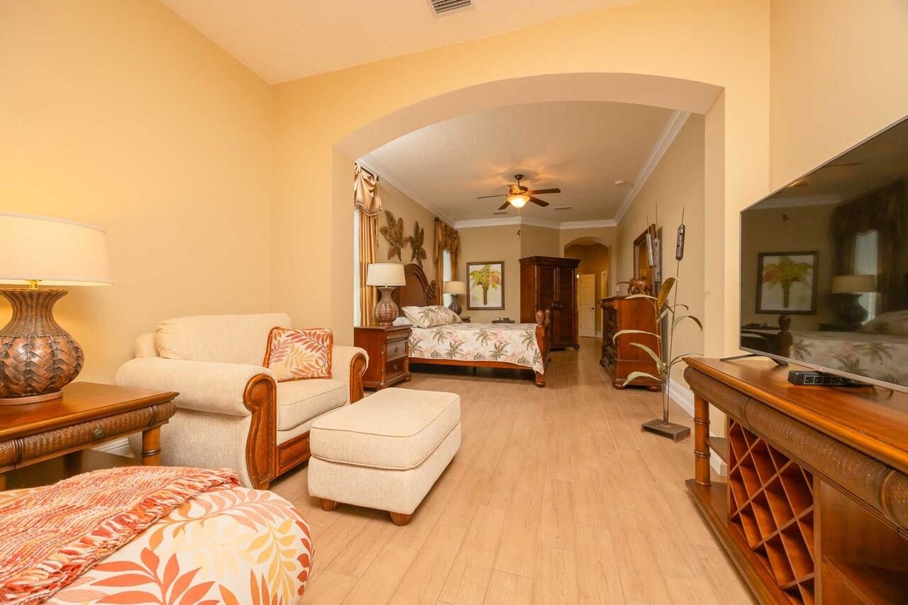 Image 49 of 73 For 167 La Mesa Dr