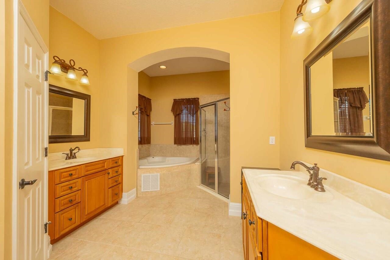 Image 51 of 73 For 167 La Mesa Dr