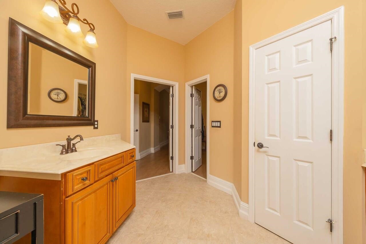 Image 56 of 73 For 167 La Mesa Dr