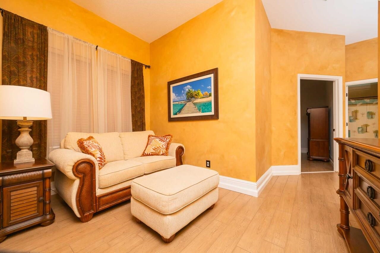 Image 58 of 73 For 167 La Mesa Dr