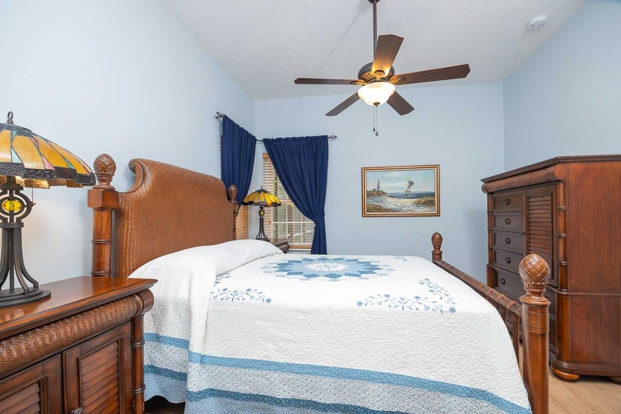 Image 59 of 73 For 167 La Mesa Dr