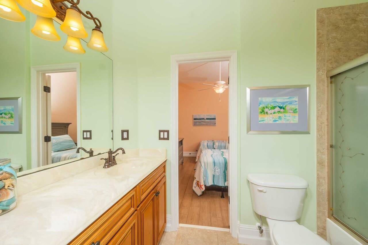 Image 65 of 73 For 167 La Mesa Dr