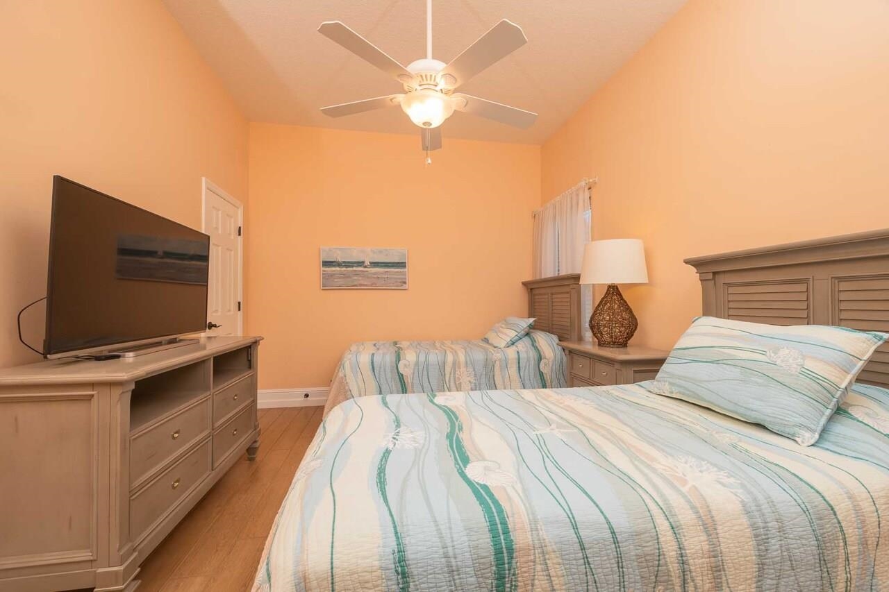 Image 70 of 73 For 167 La Mesa Dr