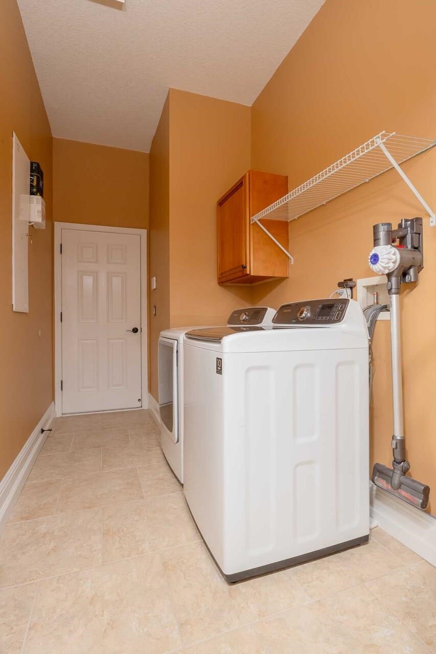 Image 71 of 73 For 167 La Mesa Dr