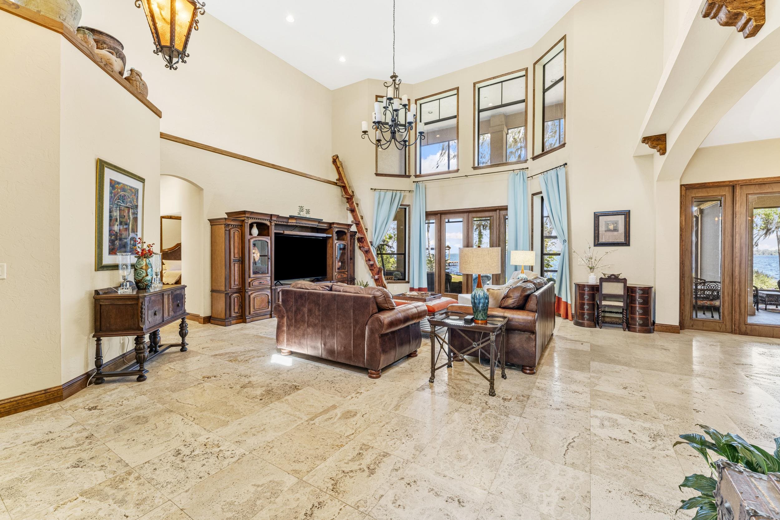 Image 13 of 65 For 530 Clifton Rd.