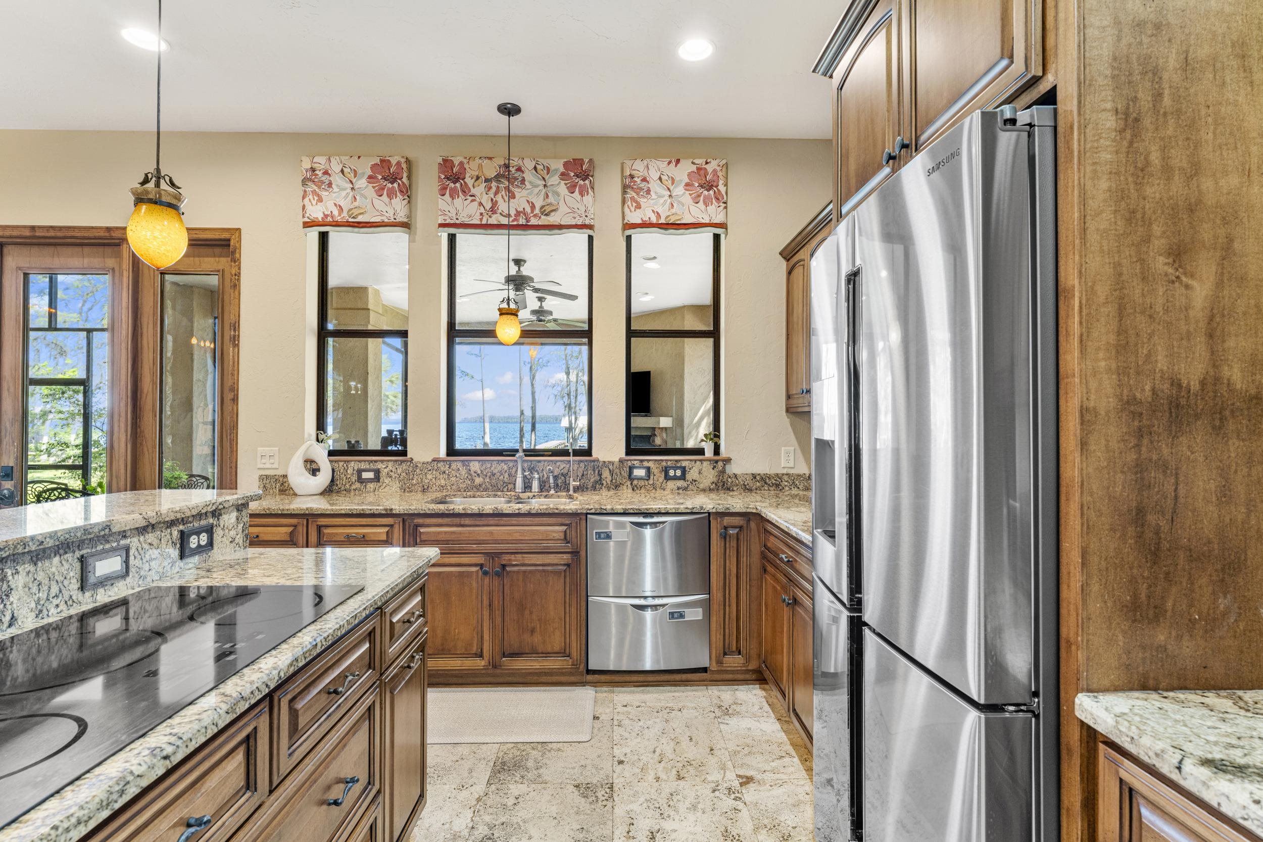 Image 16 of 65 For 530 Clifton Rd.