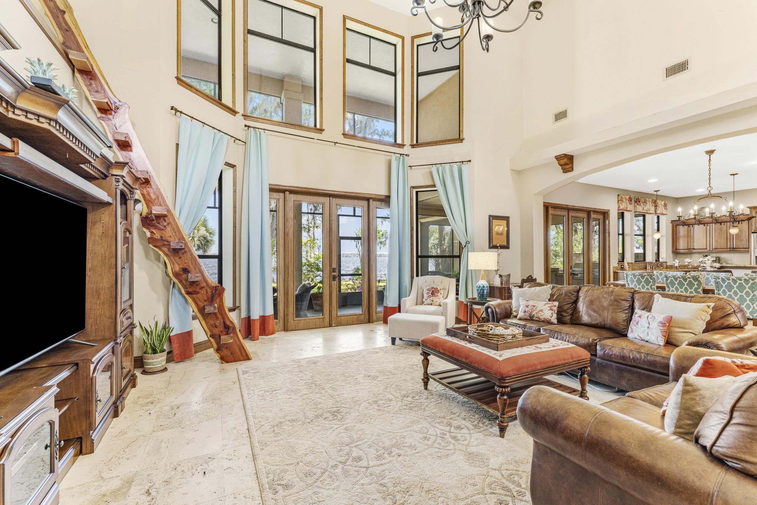 Image 7 of 65 For 530 Clifton Rd.