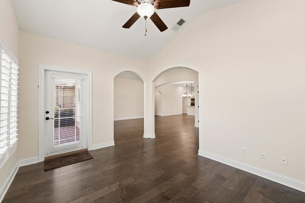 Image 21 of 60 For 48 Ocale Ct  