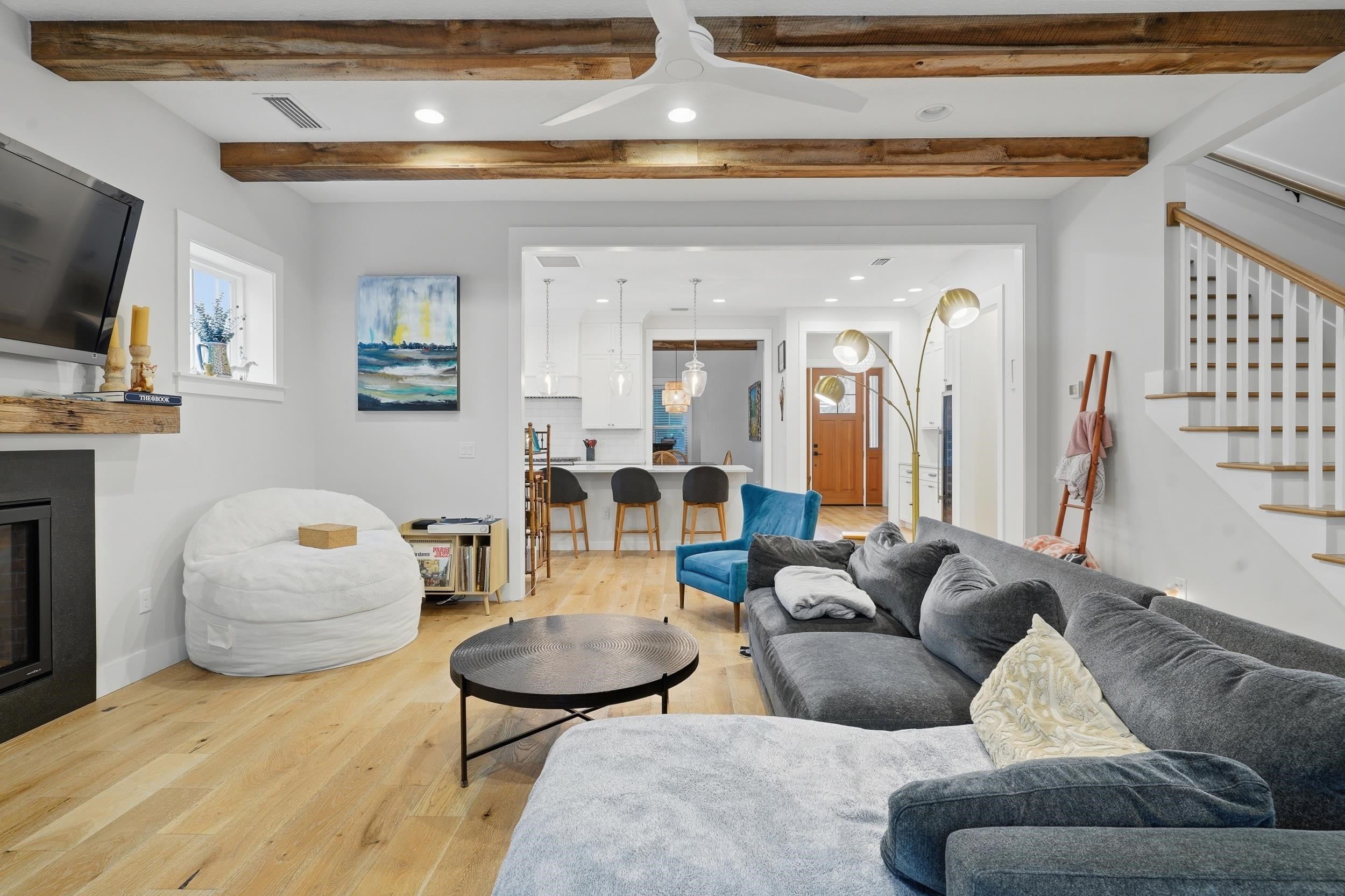 Image 25 of 34 For 240 Ridgeway Rd