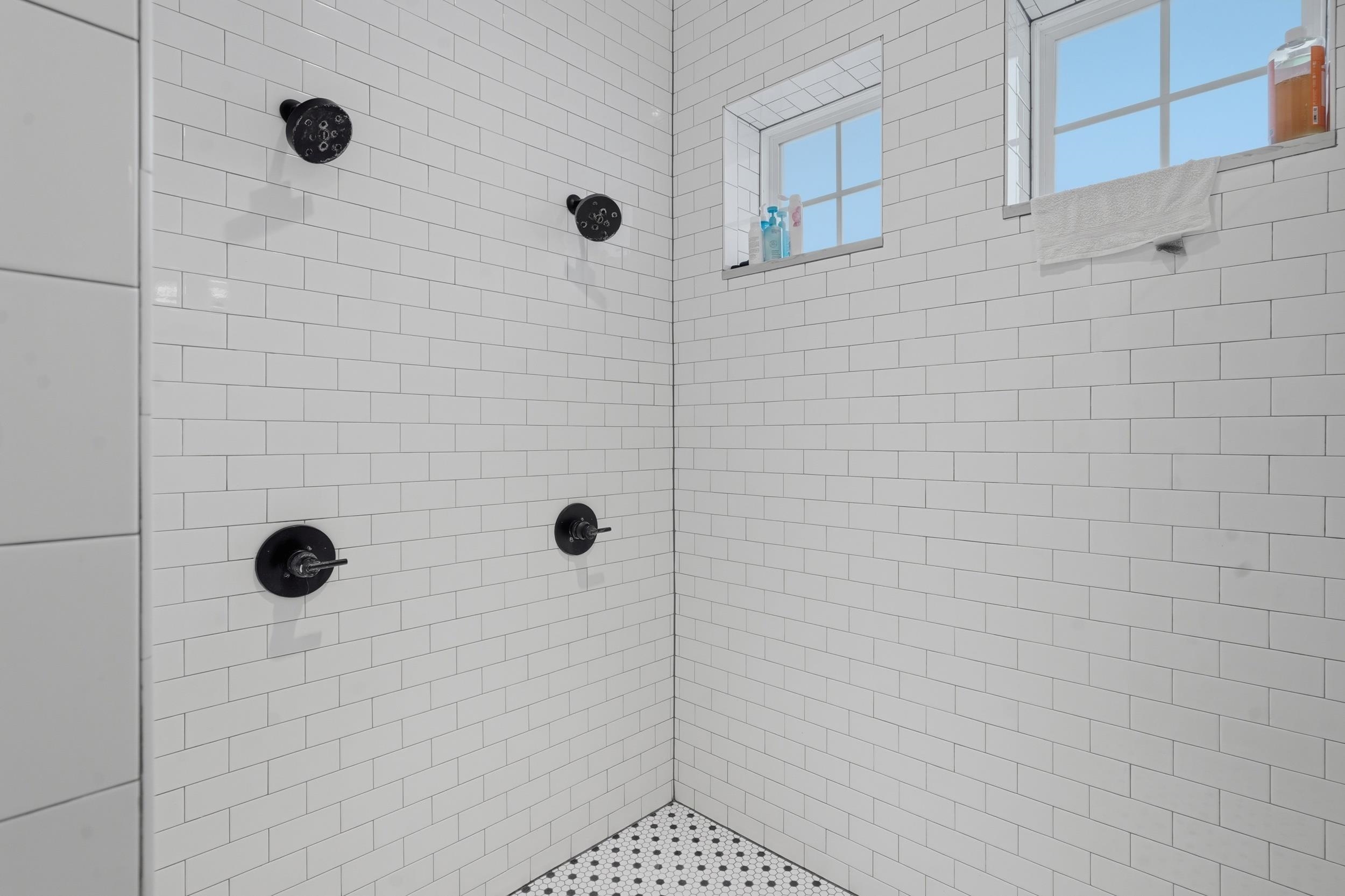 Image 31 of 34 For 240 Ridgeway Rd