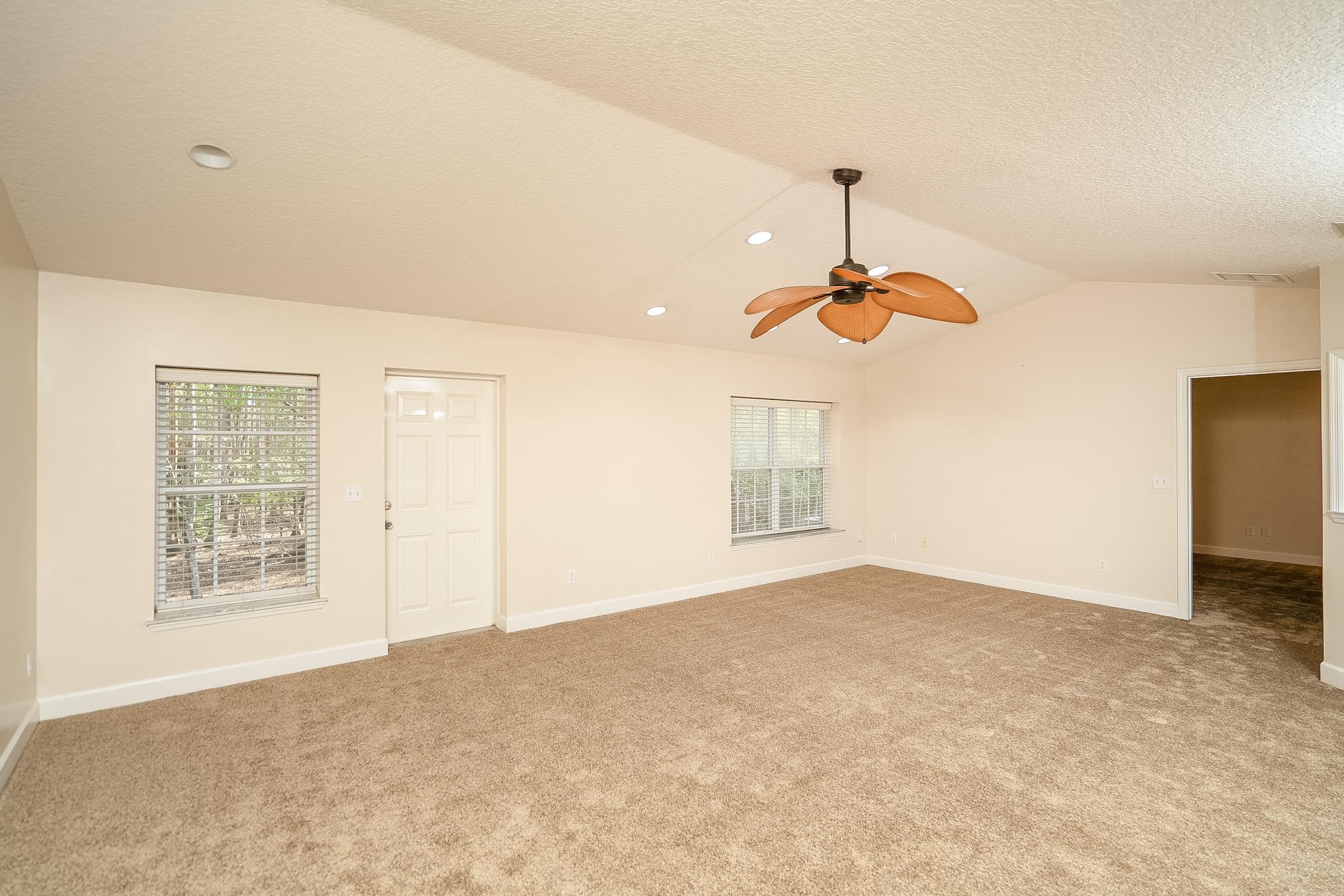 Image 16 of 61 For 4040 Red Pine Ln