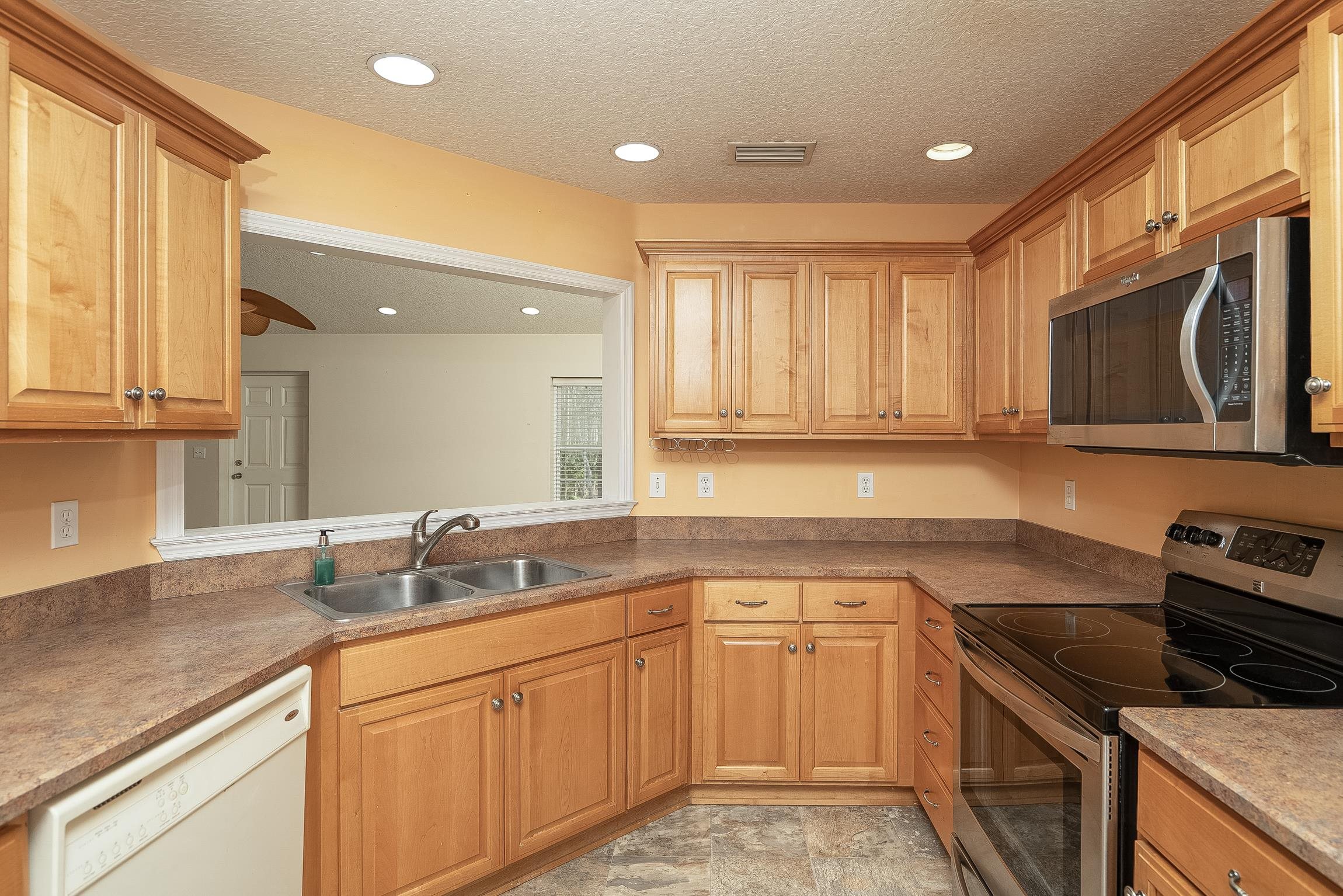 Image 24 of 61 For 4040 Red Pine Ln