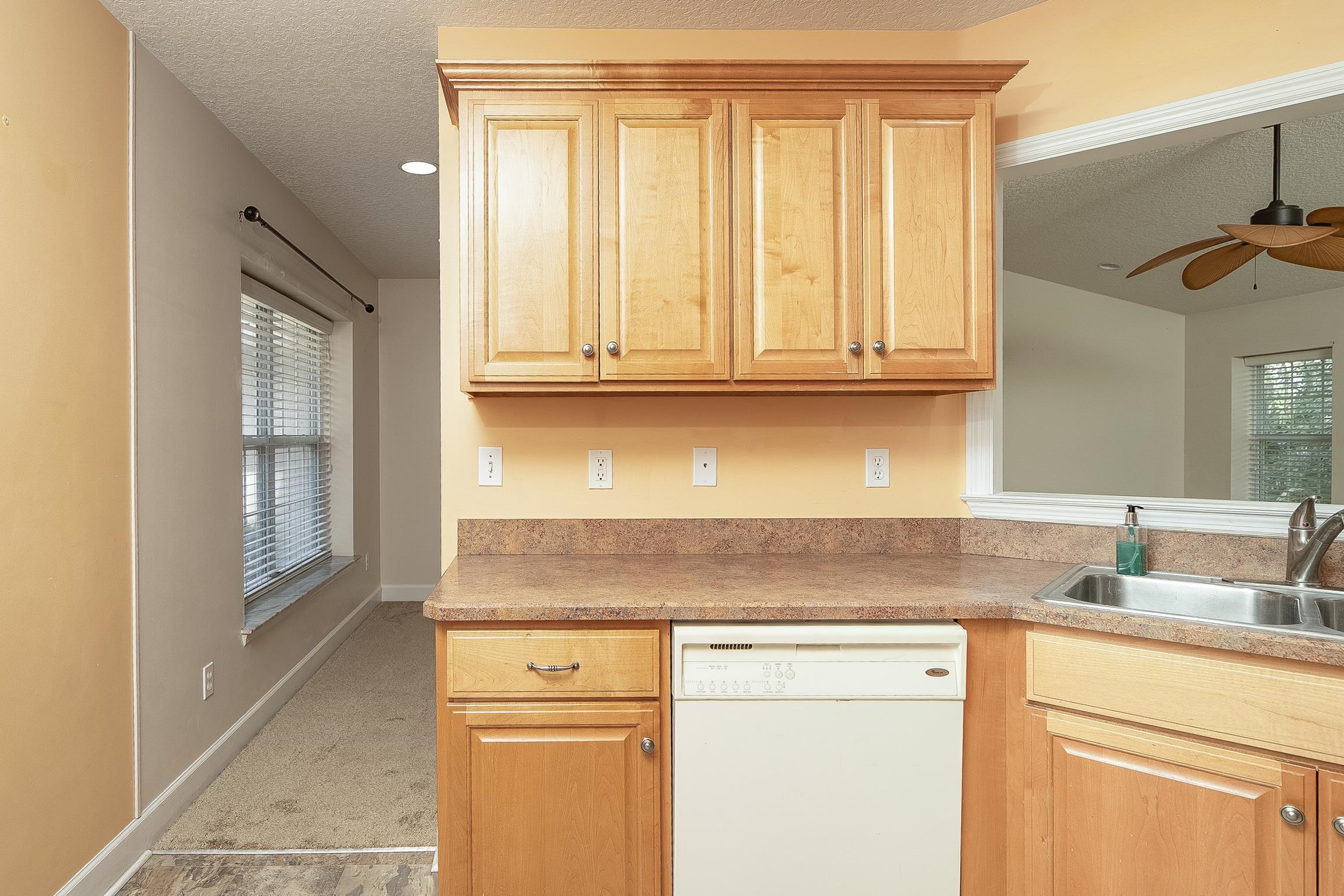 Image 25 of 61 For 4040 Red Pine Ln