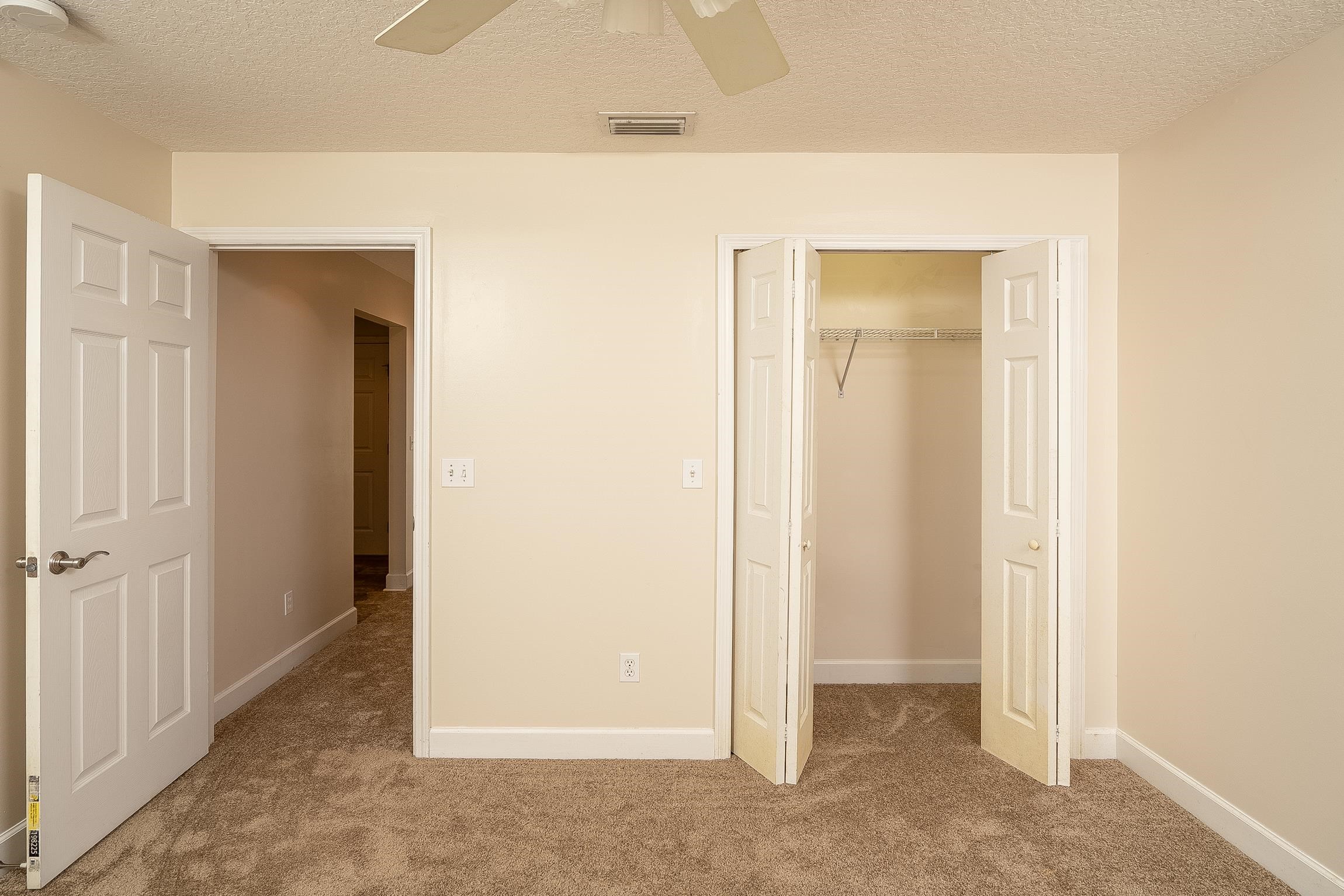 Image 38 of 61 For 4040 Red Pine Ln