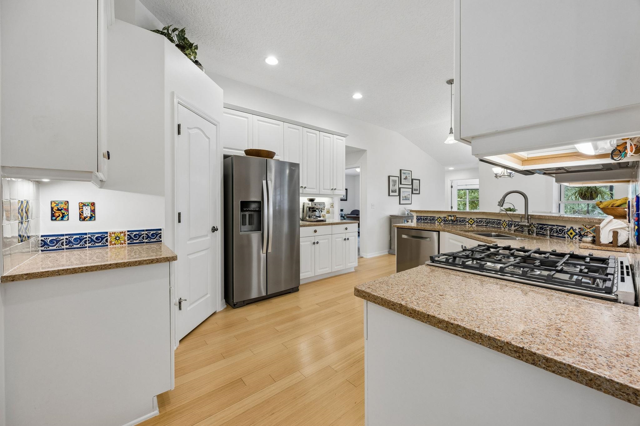 Image 17 of 65 For 351 Point Pleasant Dr