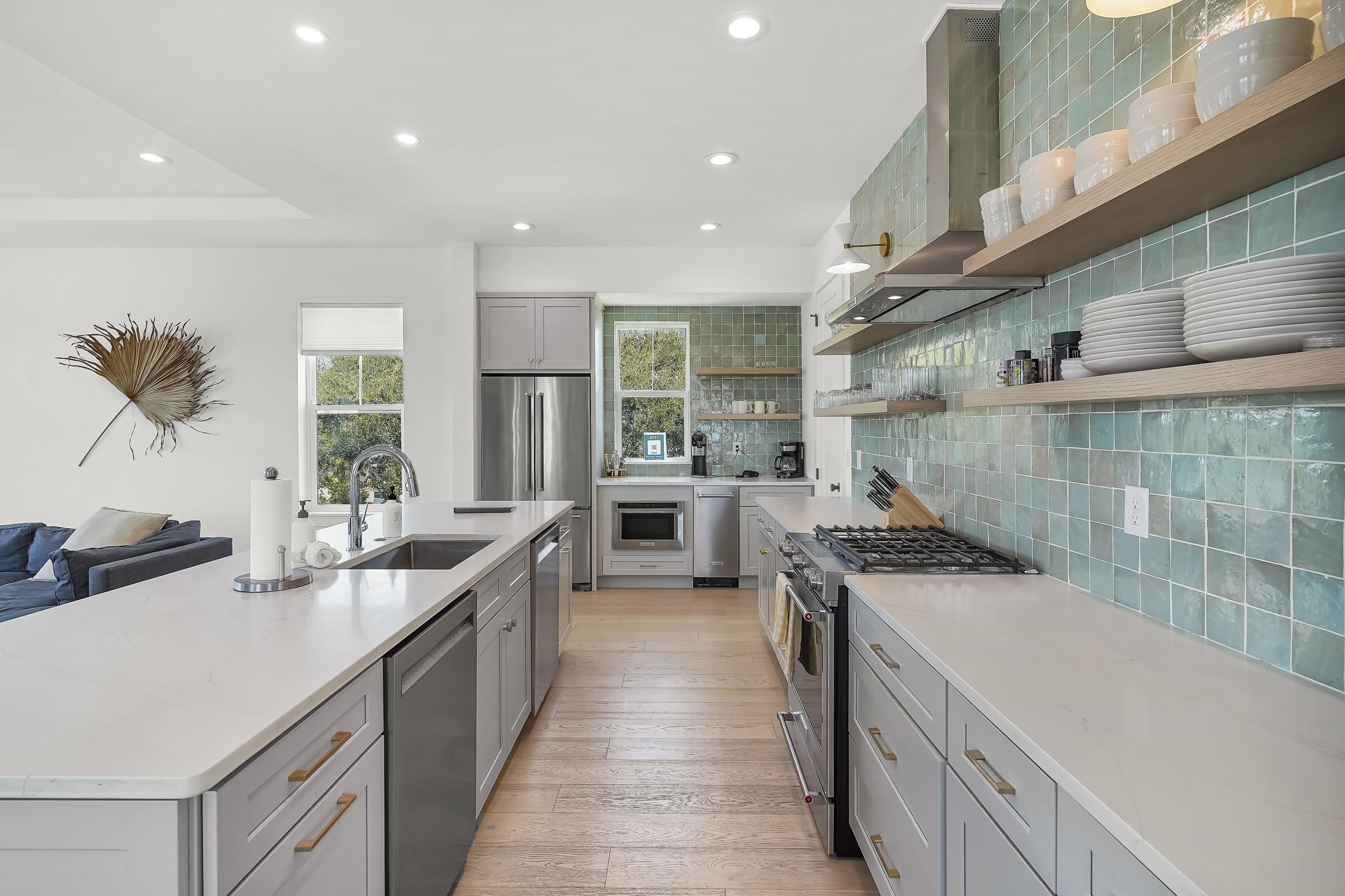 Image 11 of 59 For 104 7th St  