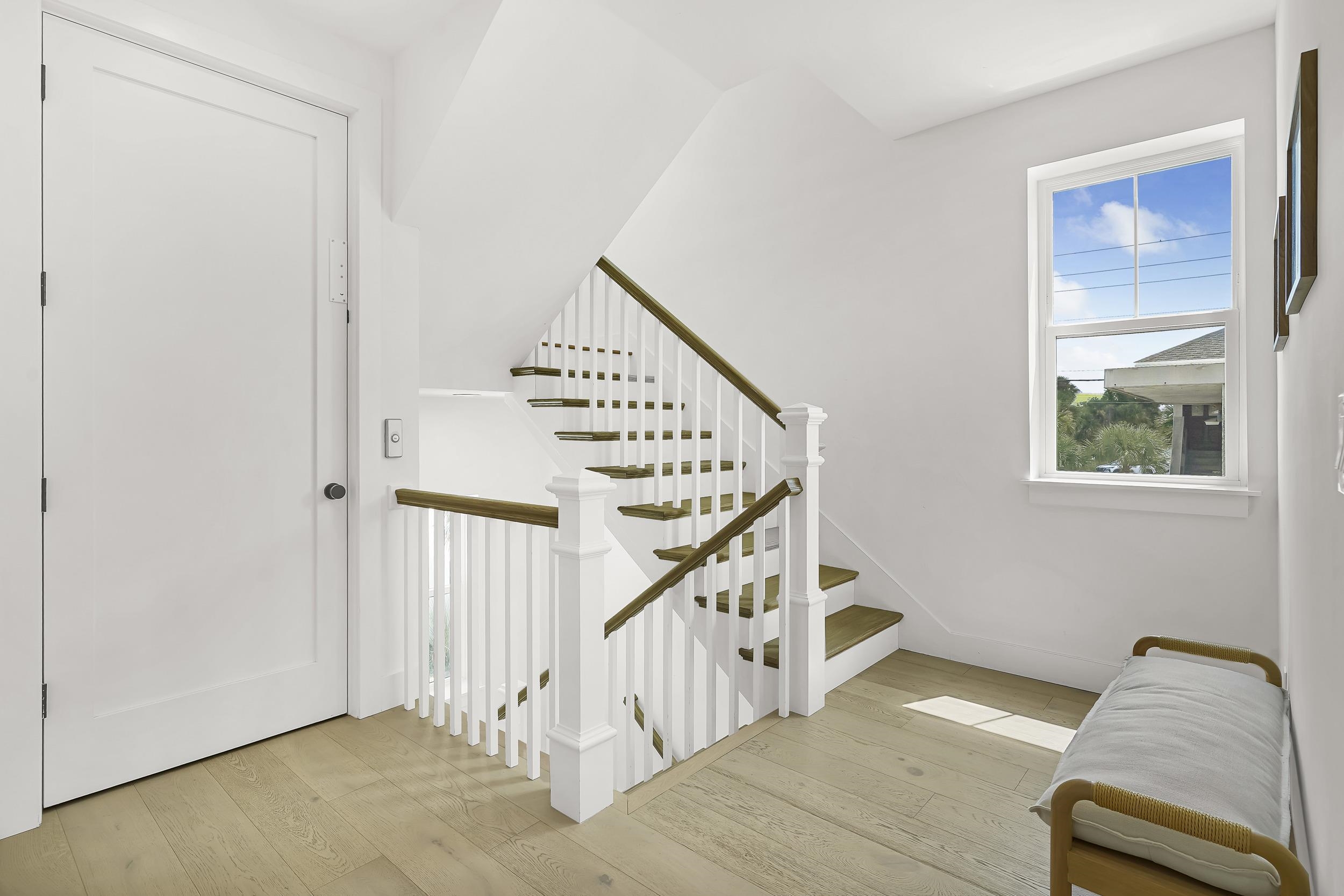 Image 30 of 59 For 104 7th St  