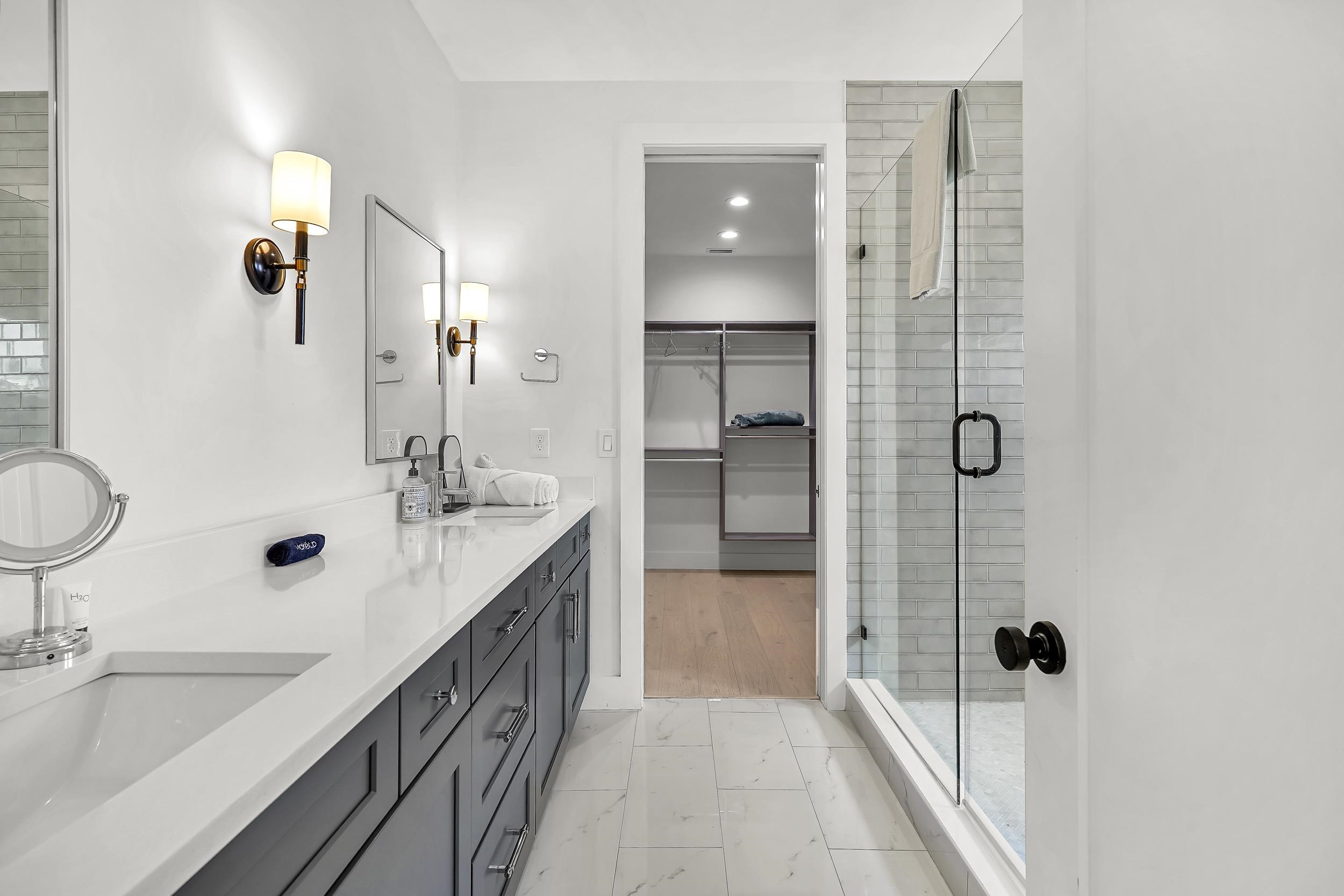 Image 41 of 59 For 104 7th St  