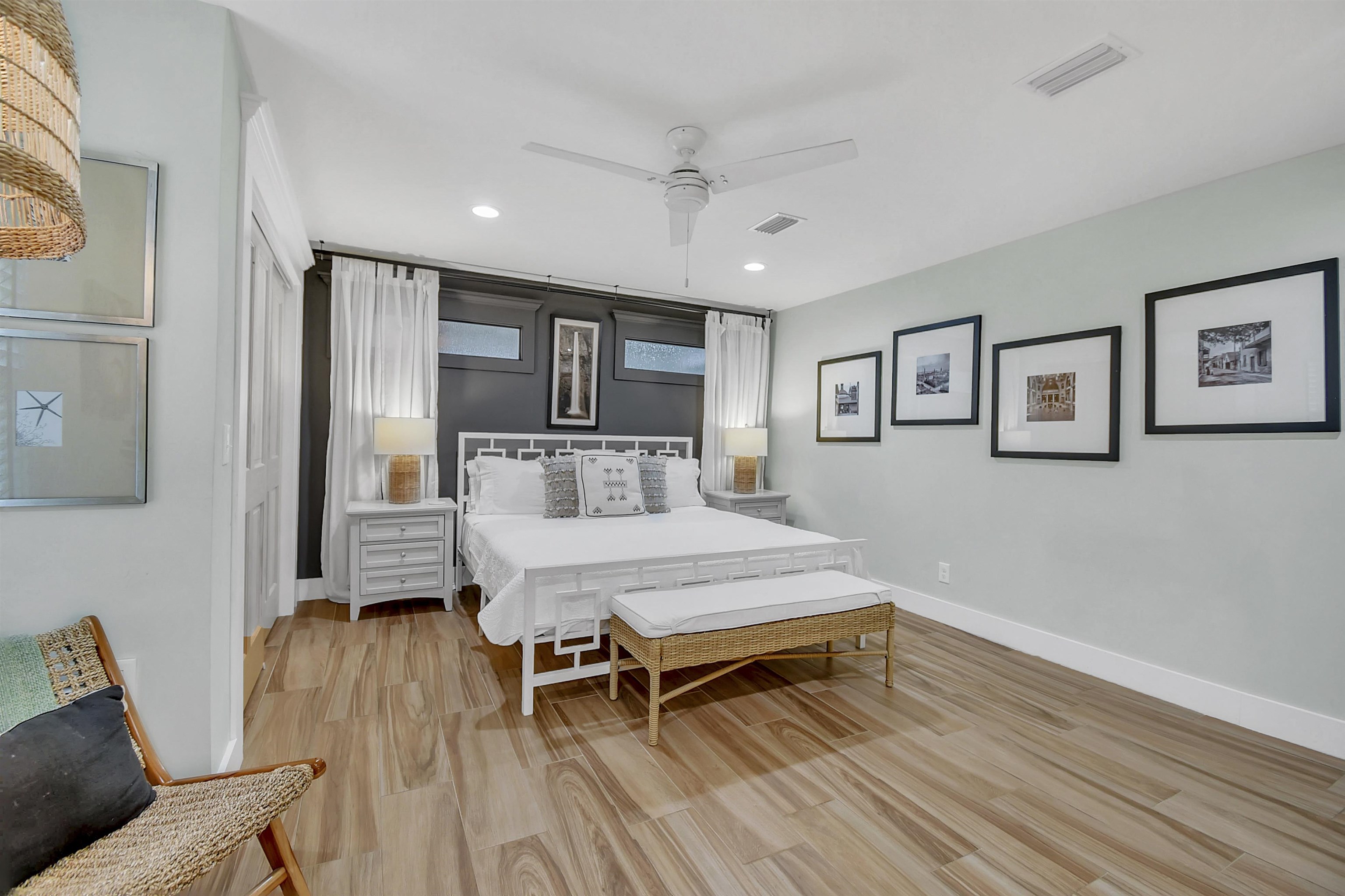 Image 17 of 75 For 9 Sevilla Street