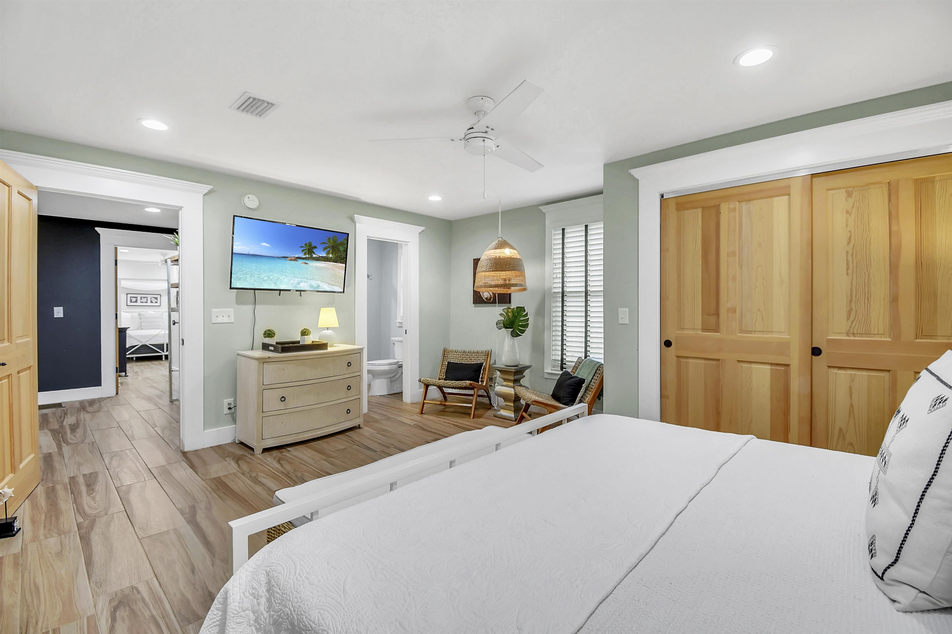 Image 18 of 75 For 9 Sevilla Street