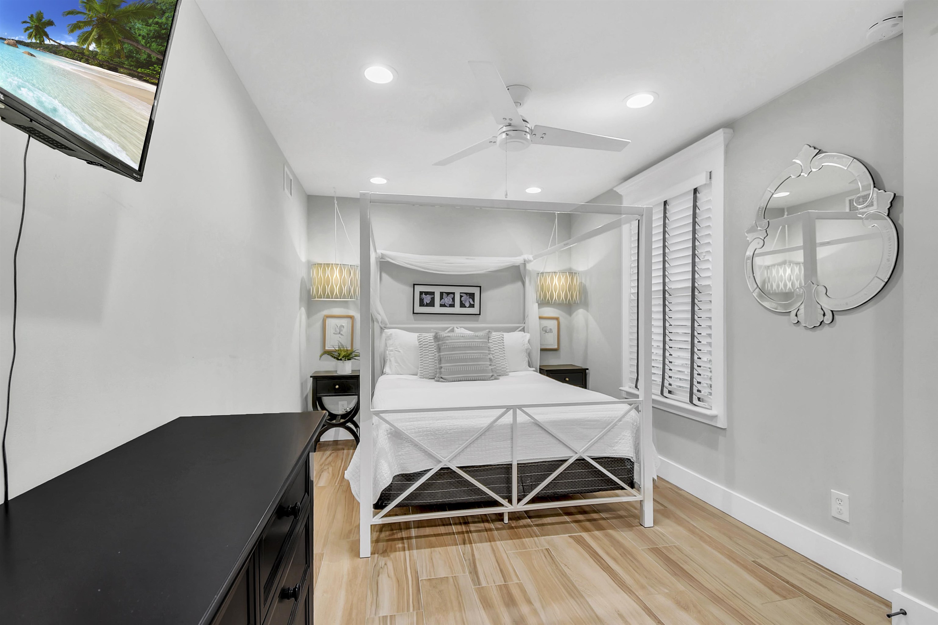 Image 20 of 75 For 9 Sevilla Street