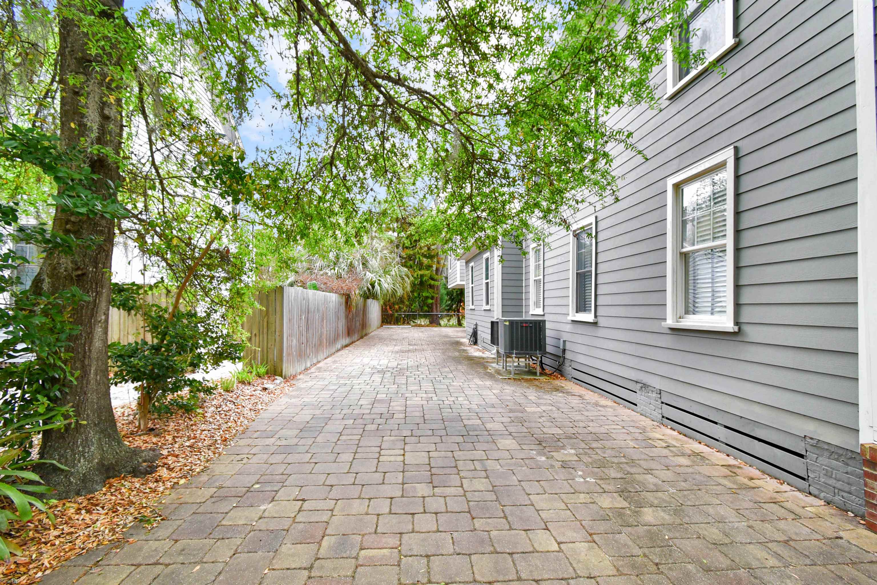 Image 26 of 75 For 9 Sevilla Street