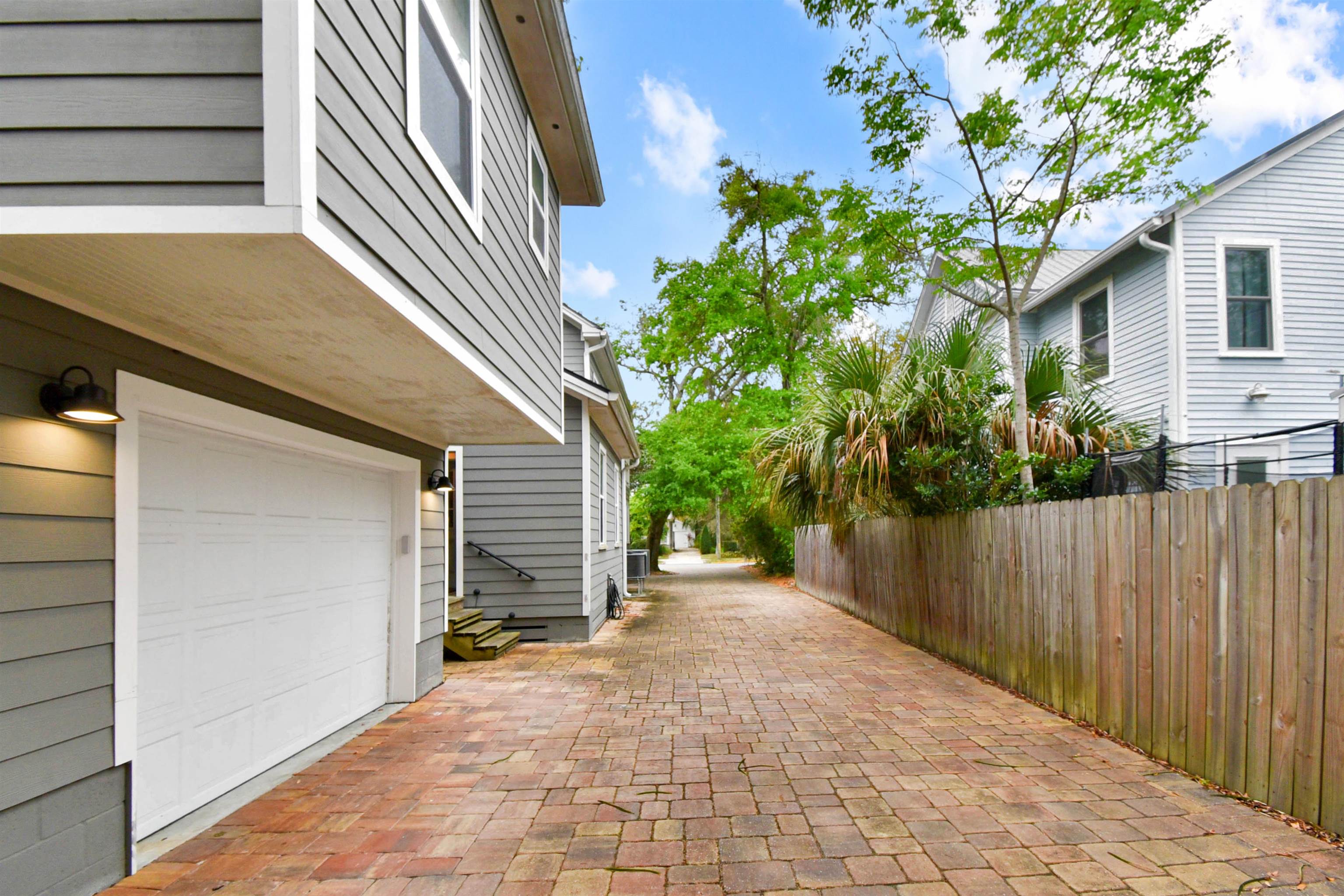 Image 29 of 75 For 9 Sevilla Street