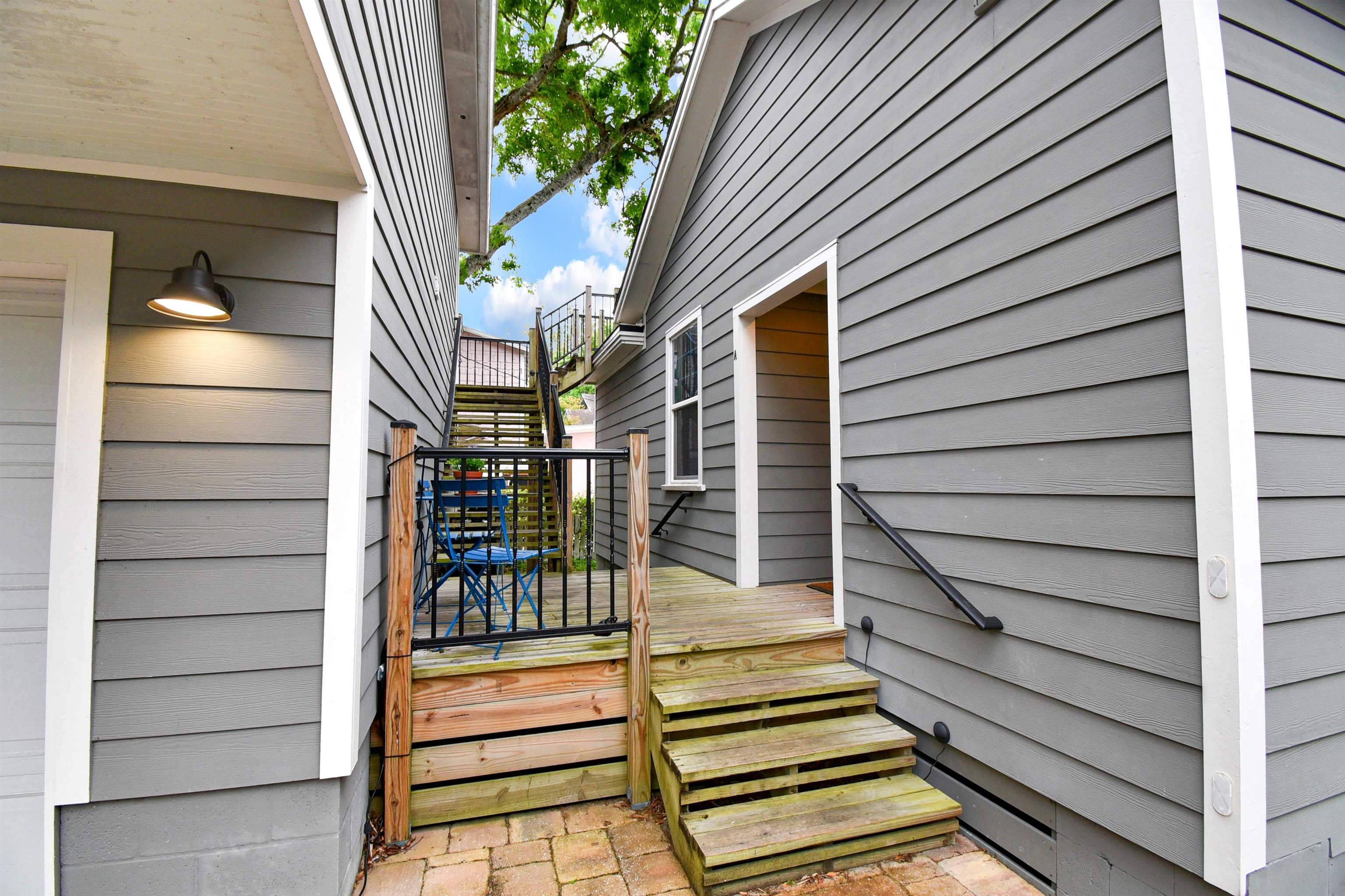 Image 30 of 75 For 9 Sevilla Street