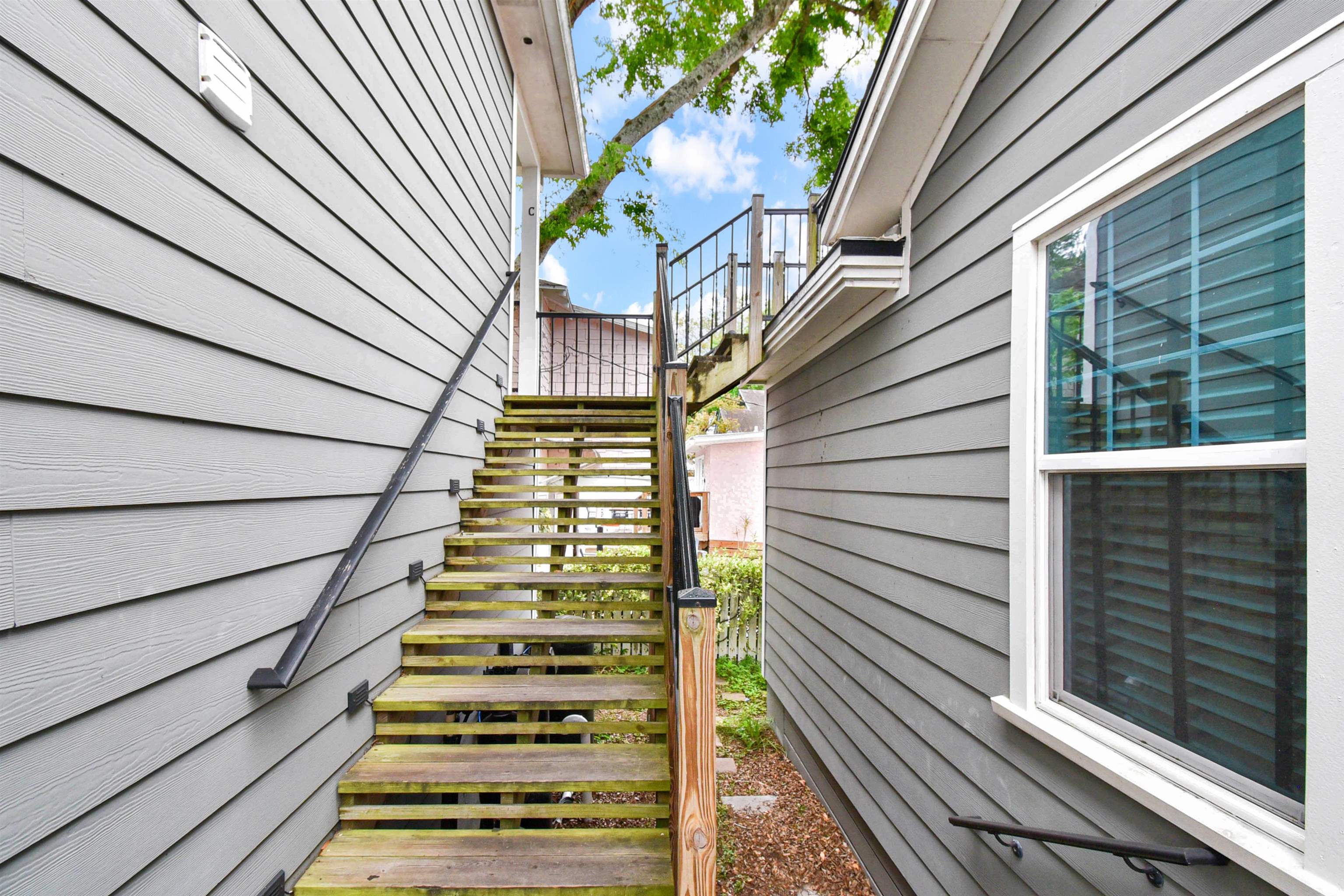 Image 31 of 75 For 9 Sevilla Street