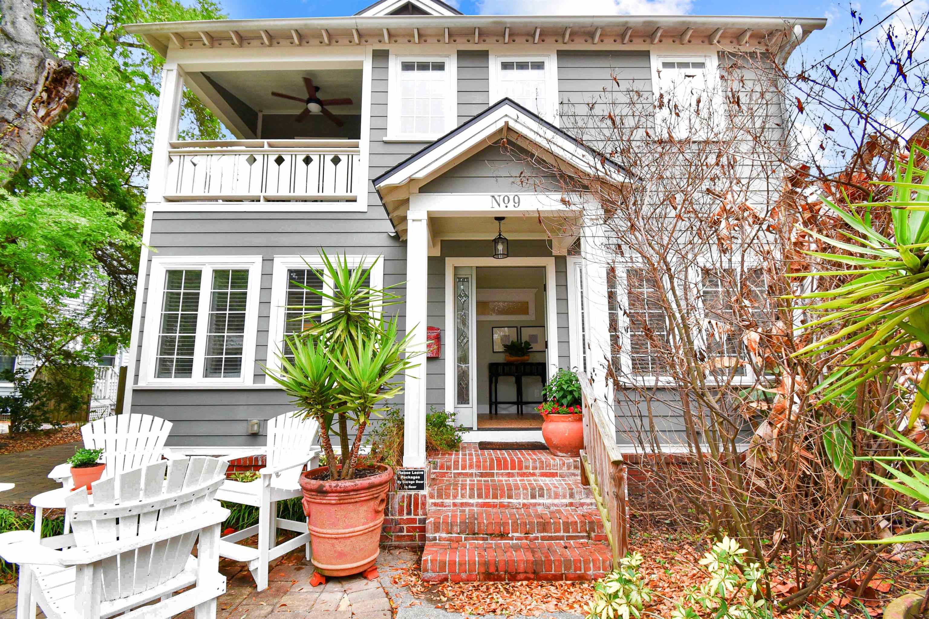 Image 4 of 75 For 9 Sevilla Street